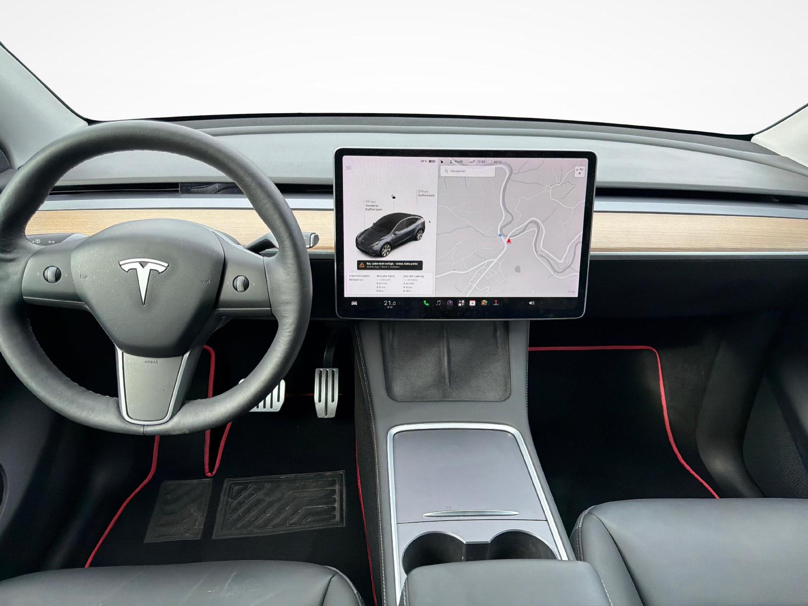 TESLA Model Y Long Range D-image-7