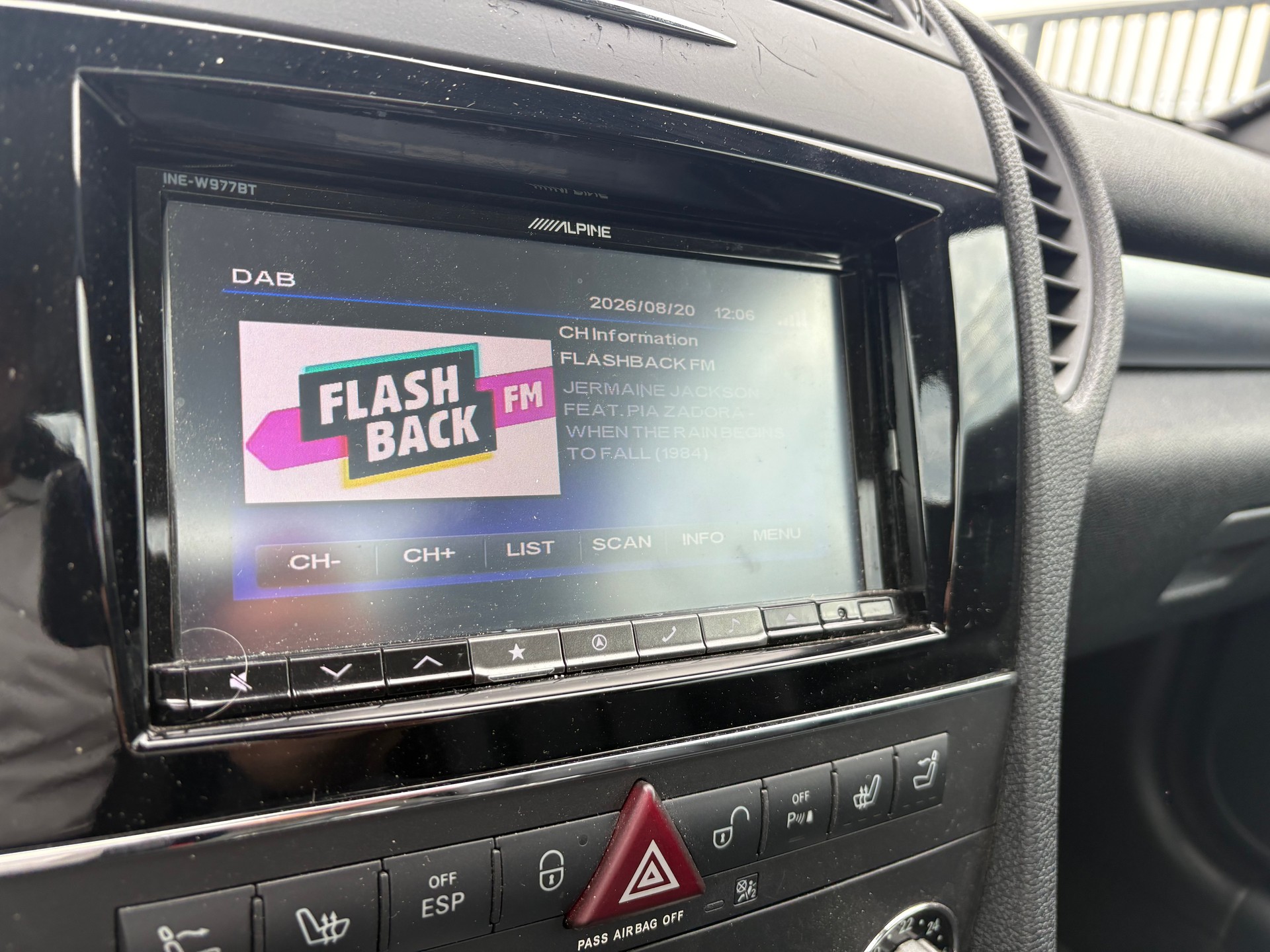 MERCEDES-BENZ SLK 350 7G-Tronic-image-12