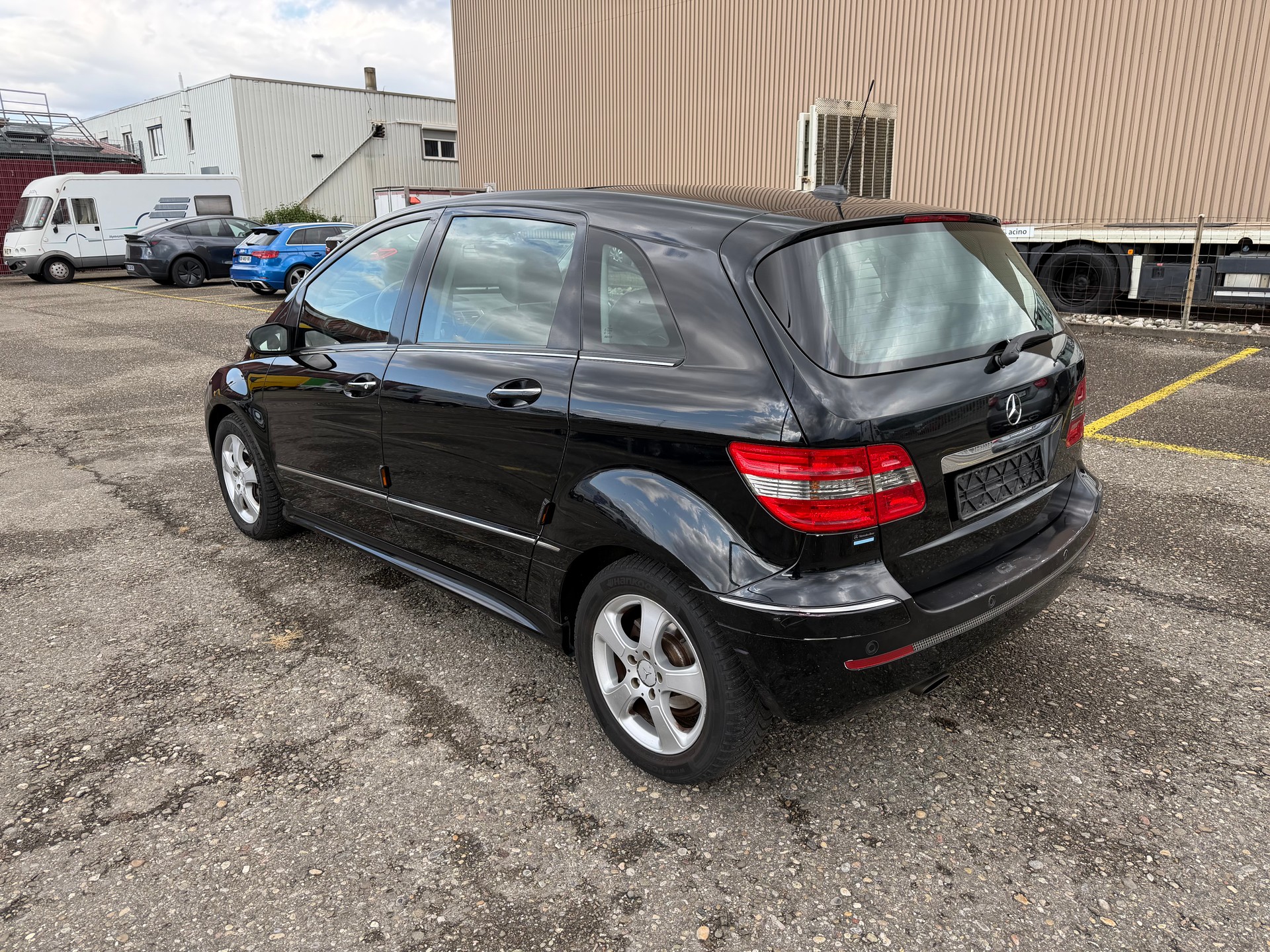 MERCEDES-BENZ B 200-image-4
