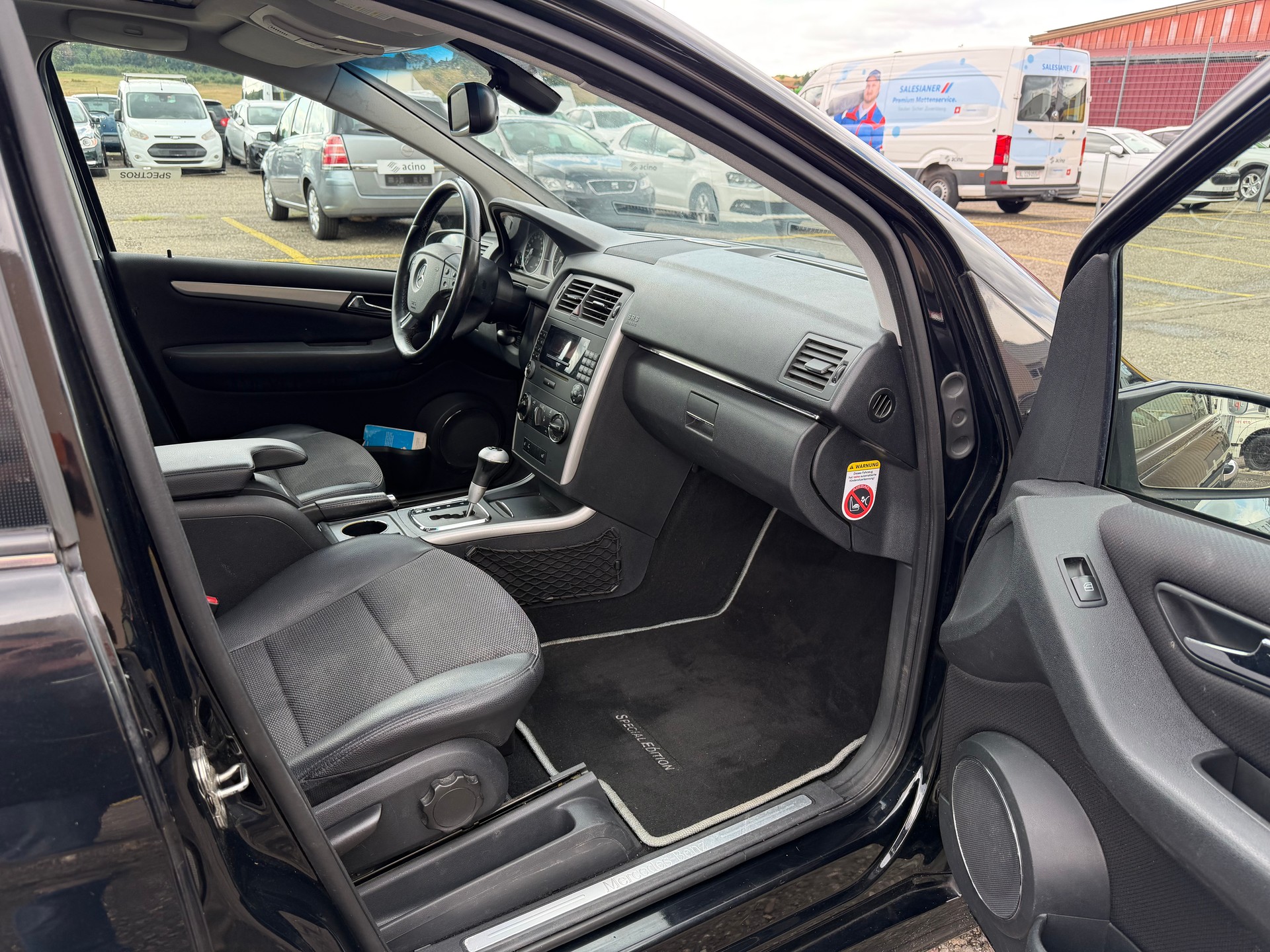MERCEDES-BENZ B 200-image-10
