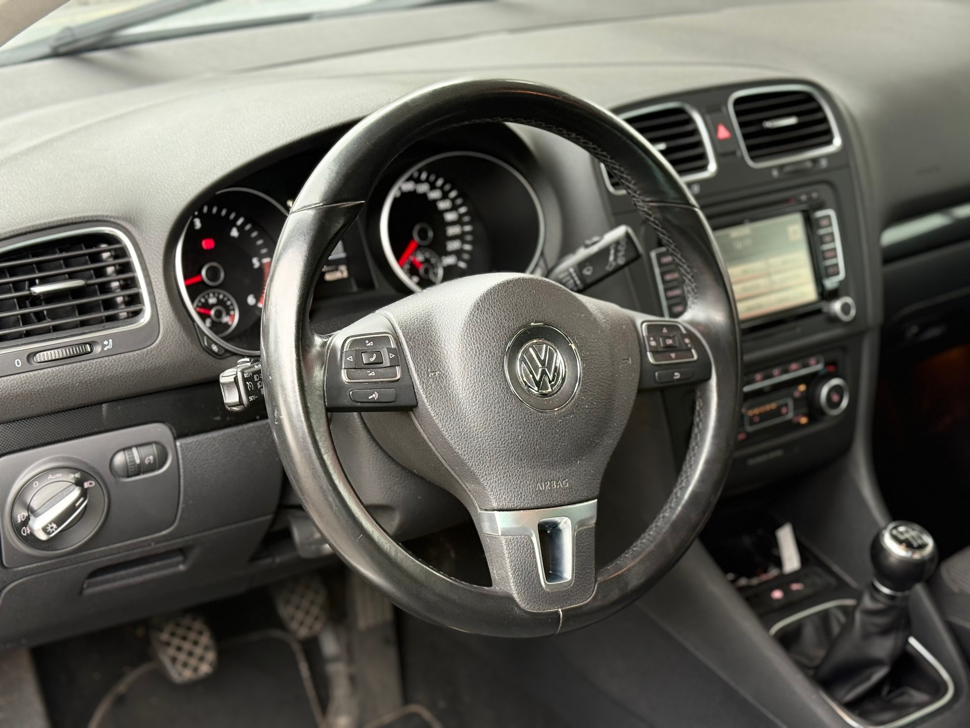 VW Golf 2.0 TDI Highline 4Motion-image-7