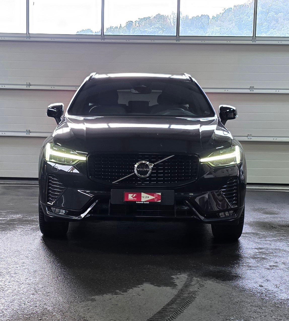 VOLVO XC60 B5 Benzin Mild Hybrid AWD Plus Dark Geartronic-image-7