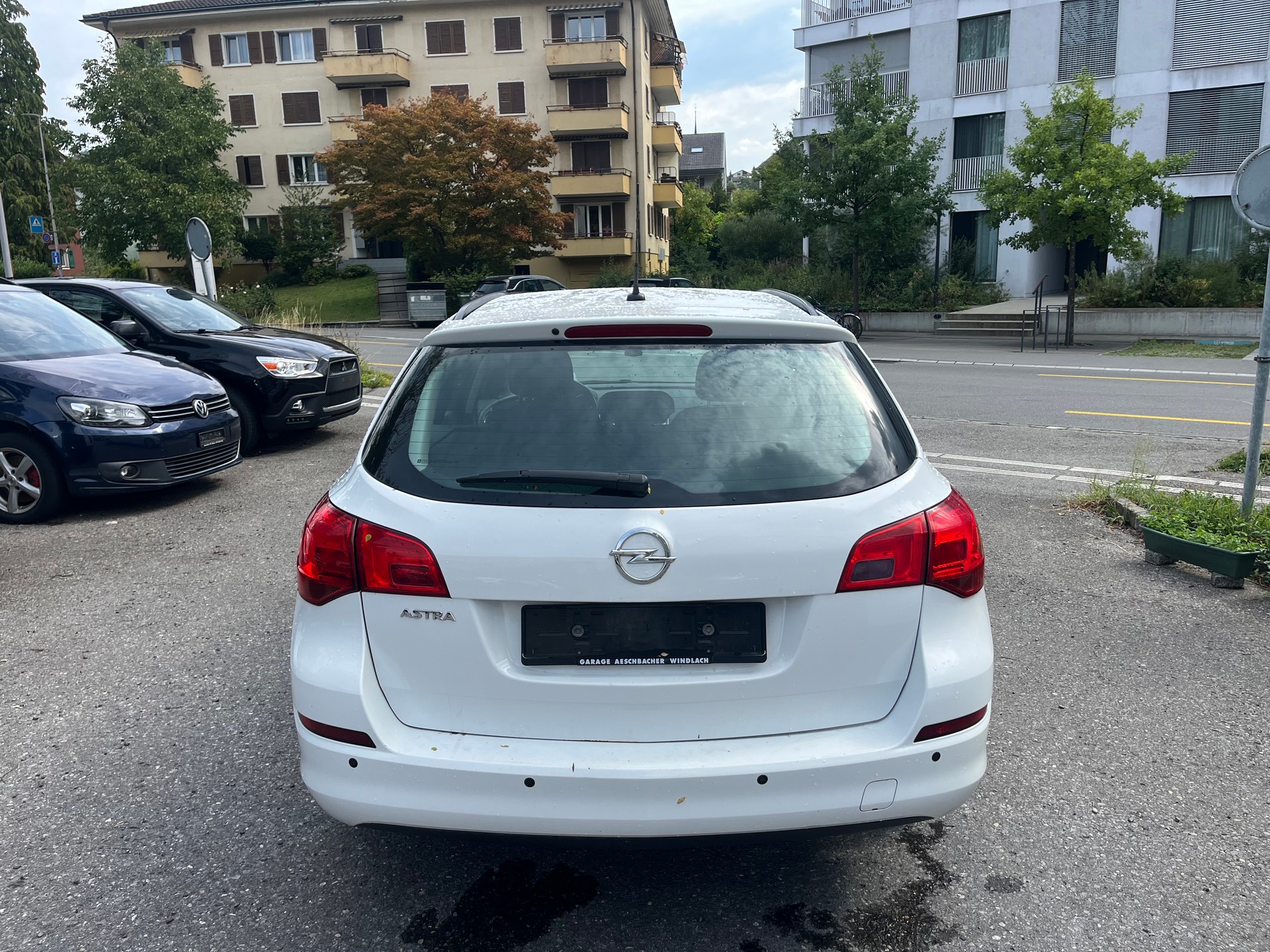 OPEL Astra SportsTourer 1.6i 16V Enjoy Automatic-image-3