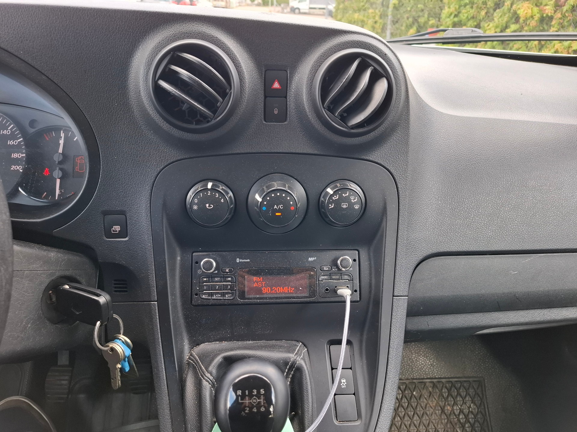 MERCEDES-BENZ Citan 111 CDI EL Euro 5-image-17