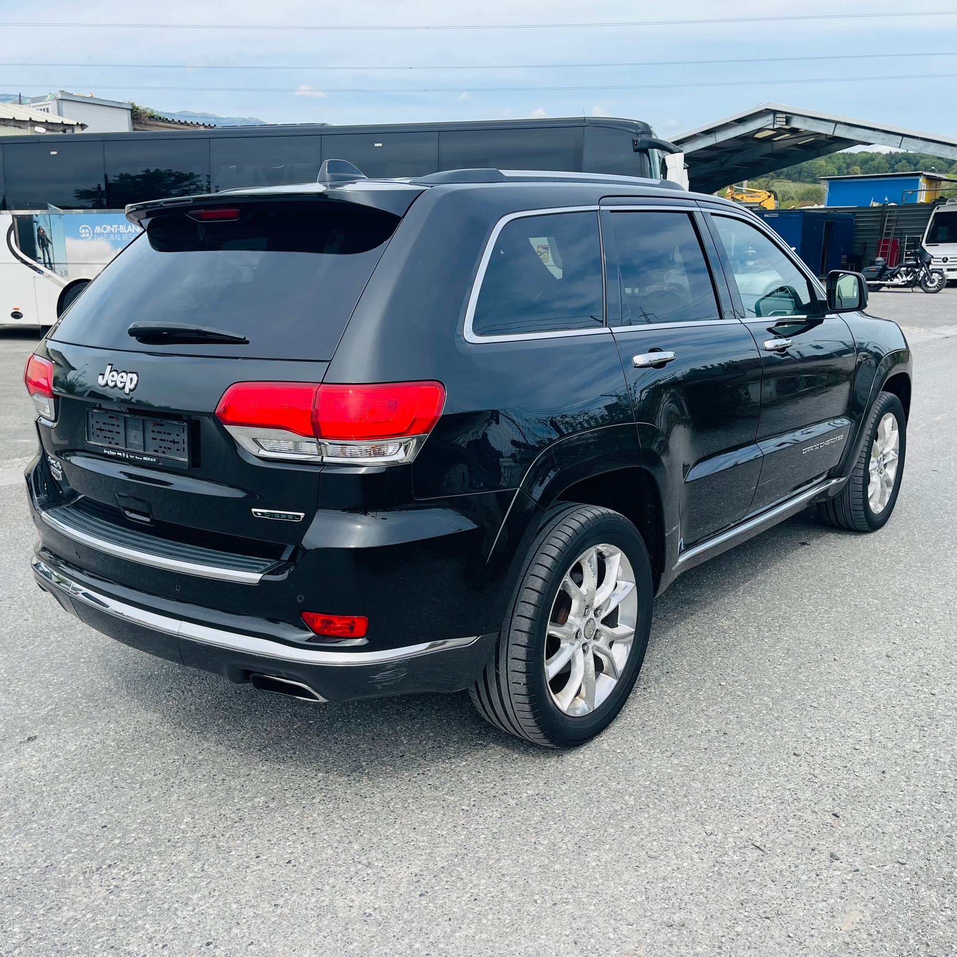 JEEP Grand Cherokee 3.0 CRD Summit Automatic-image-3