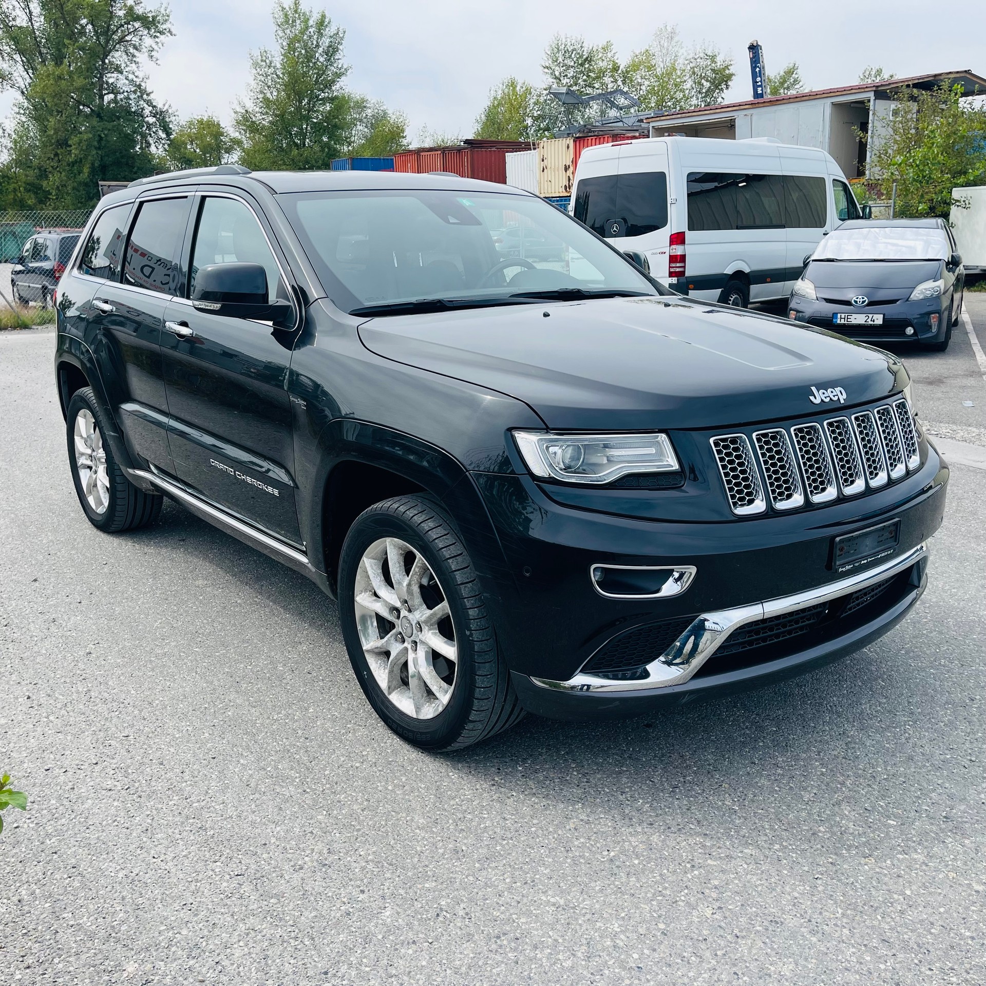 JEEP Grand Cherokee 3.0 CRD Summit Automatic-image-1