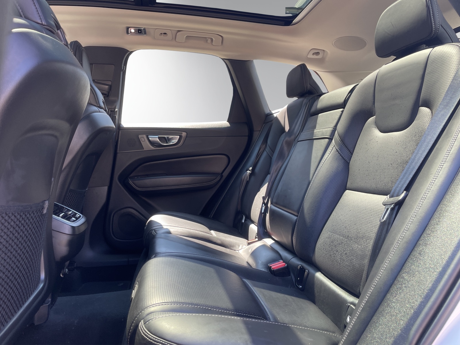 VOLVO XC60 T5 AWD Inscription Geartronic-image-10