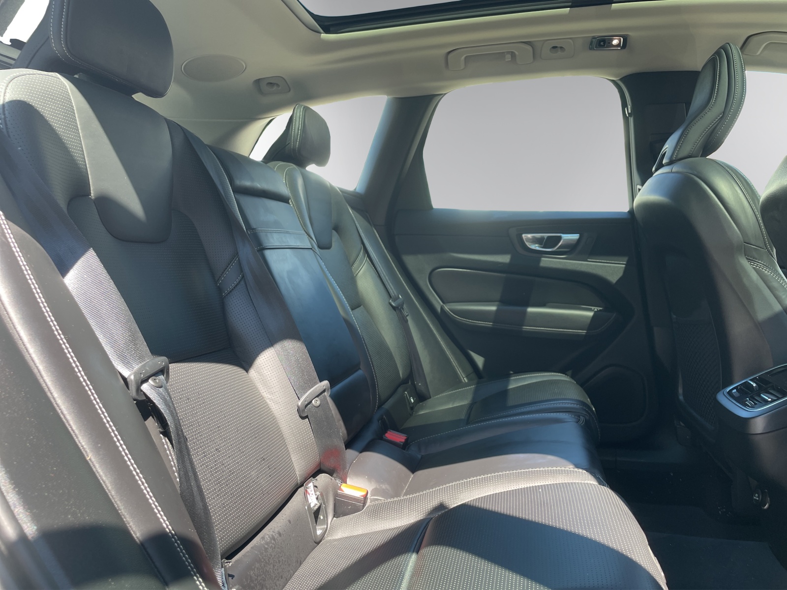 VOLVO XC60 T5 AWD Inscription Geartronic-image-11