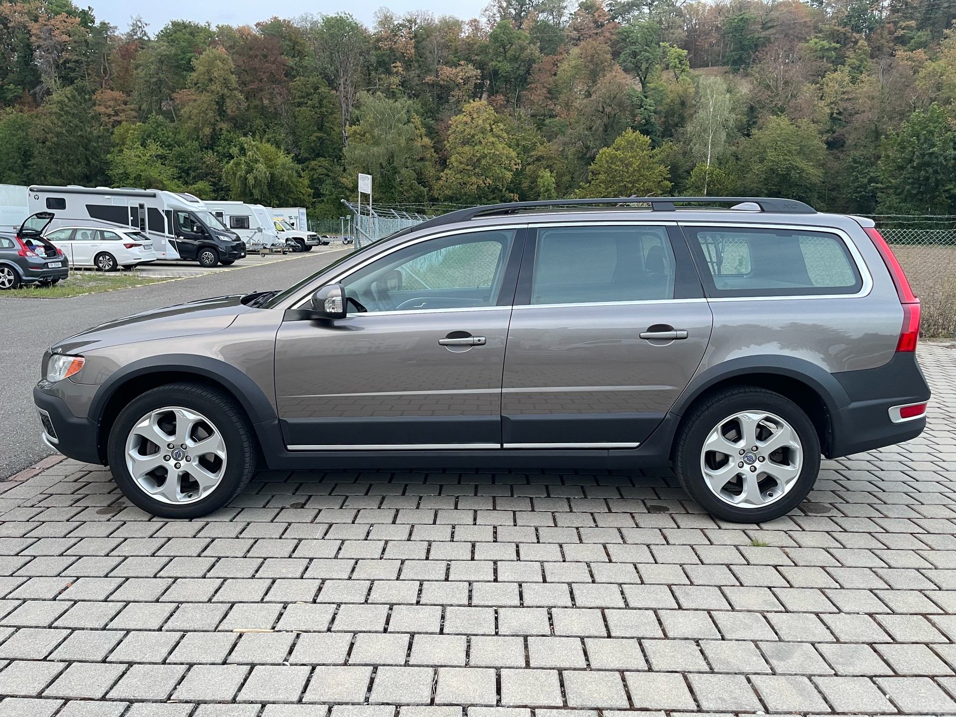VOLVO XC70 DRIVe Summum-image-1