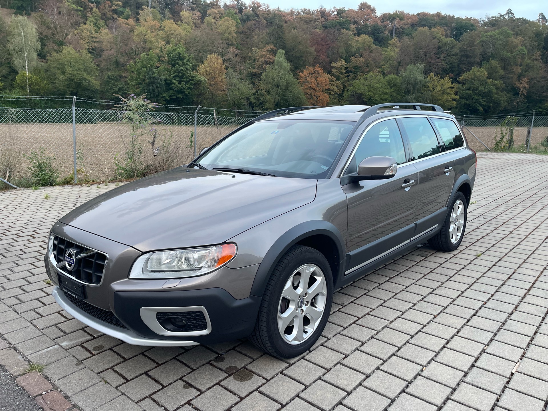 VOLVO XC70 DRIVe Summum-image-0