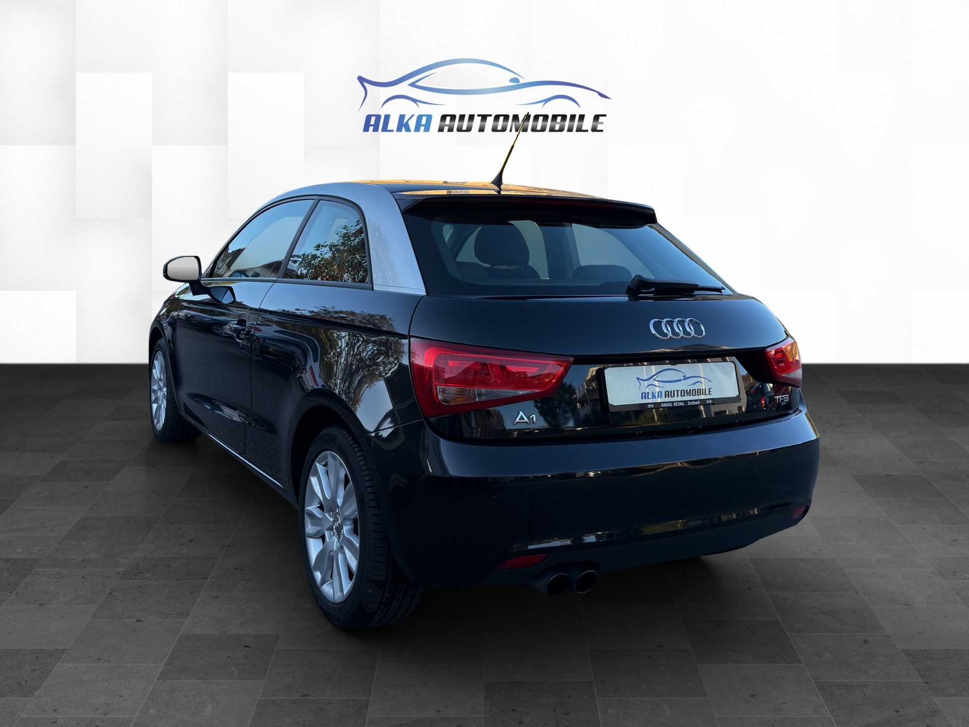 AUDI A1 1.4 TFSI Attraction-image-4