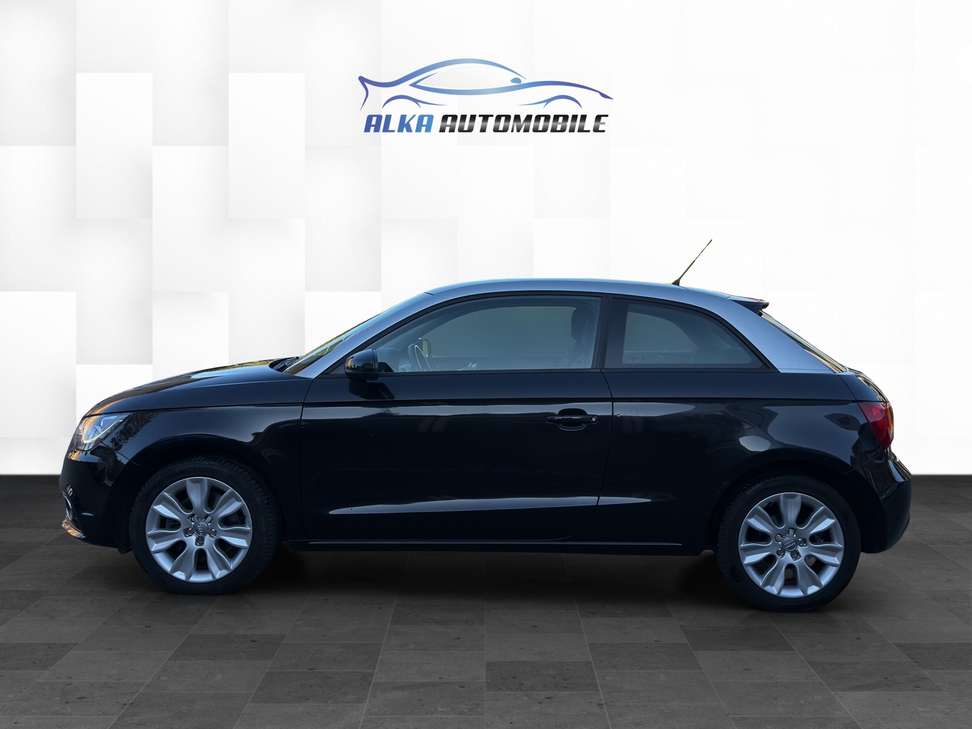 AUDI A1 1.4 TFSI Attraction-image-3