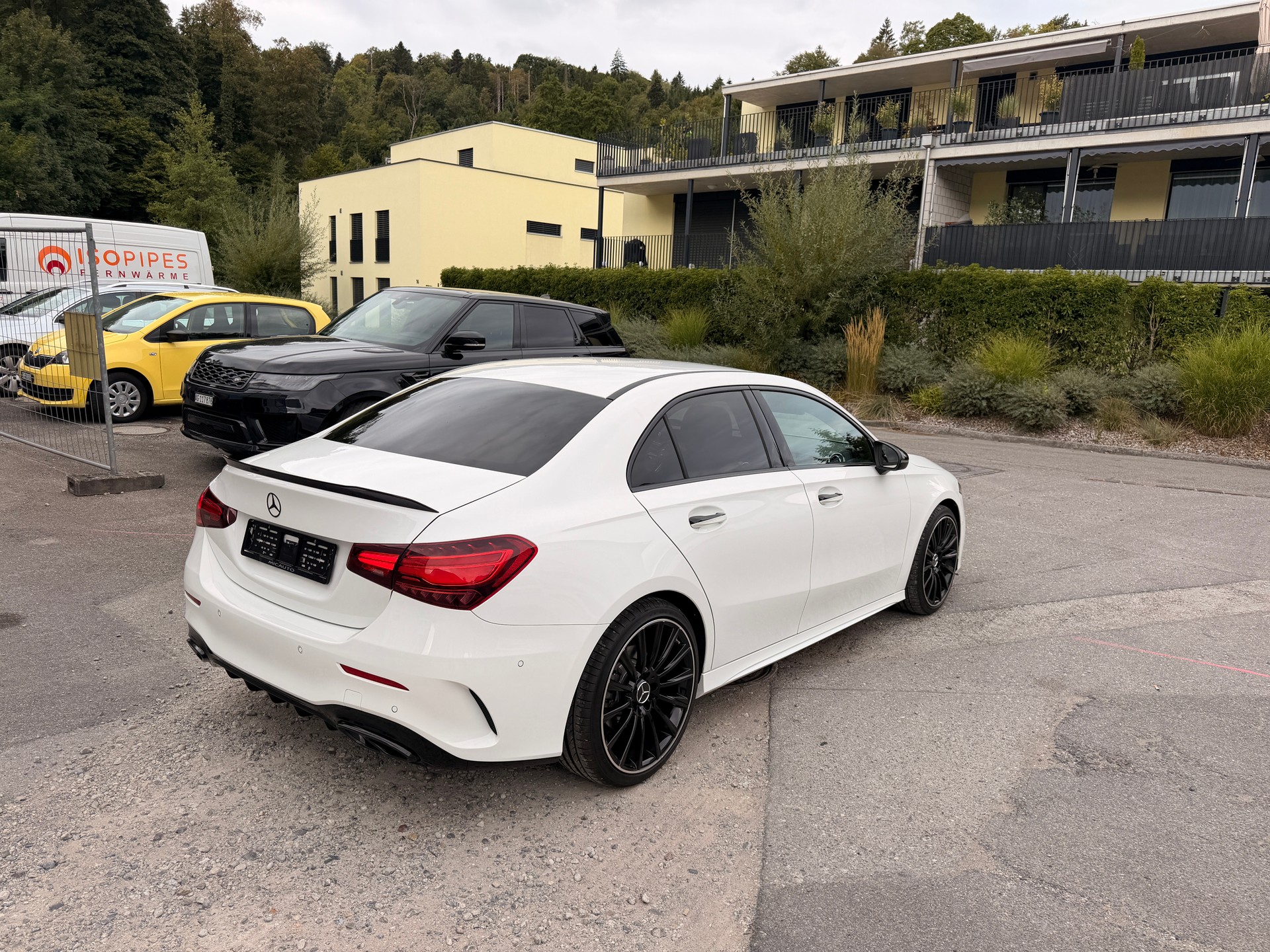 MERCEDES-BENZ A 200 7G-DCT AMG -Line-image-5