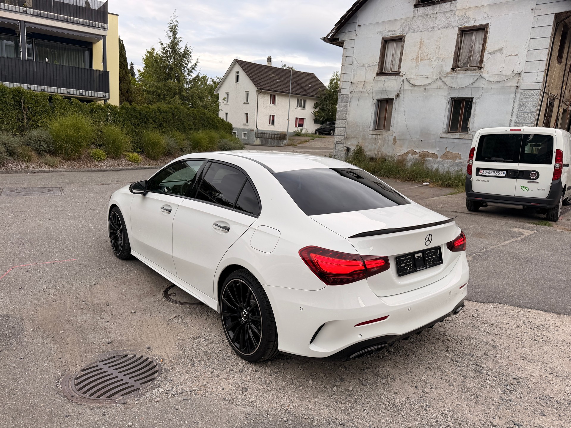 MERCEDES-BENZ A 200 7G-DCT AMG -Line-image-7