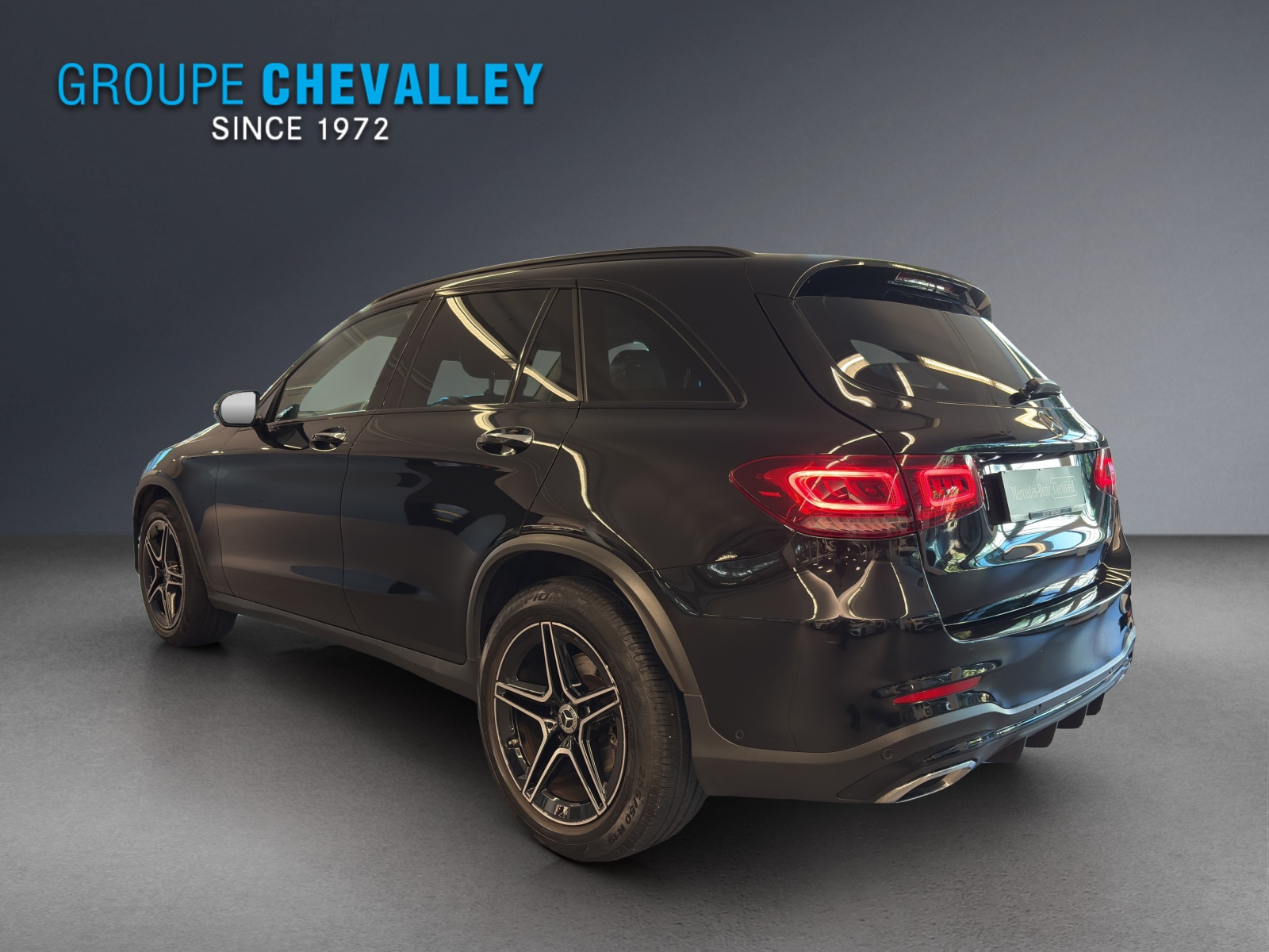 MERCEDES-BENZ GLC 200 AMG Line 4Matic-showroom-element-2