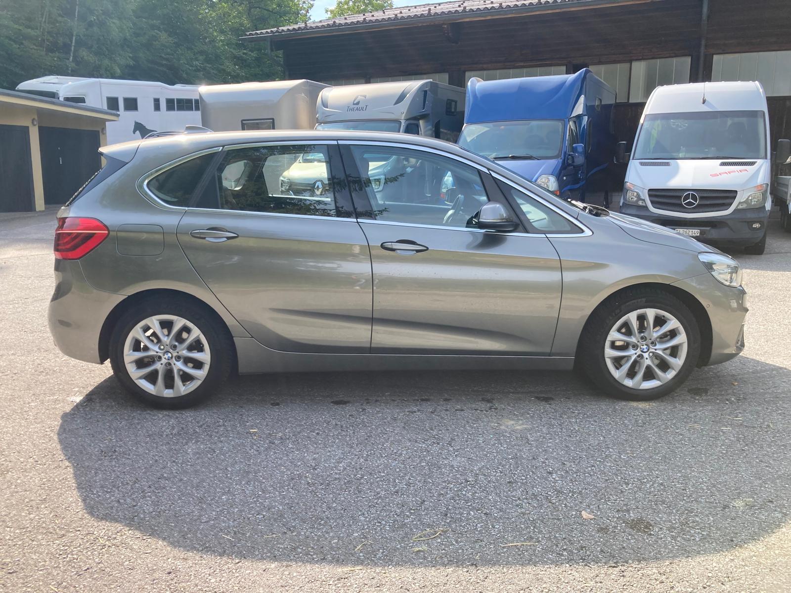 BMW 220d xDrive Active Tourer Steptronic-image-7