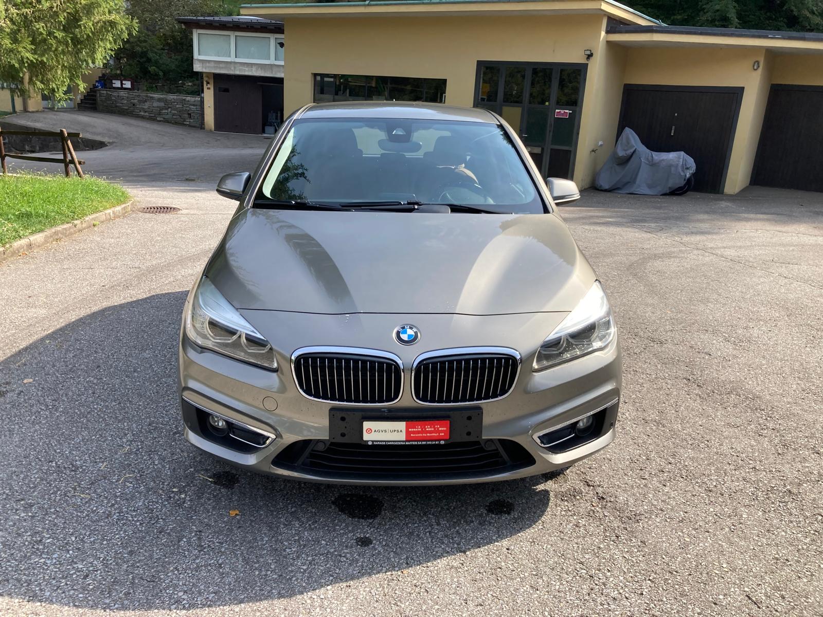 BMW 220d xDrive Active Tourer Steptronic-image-1