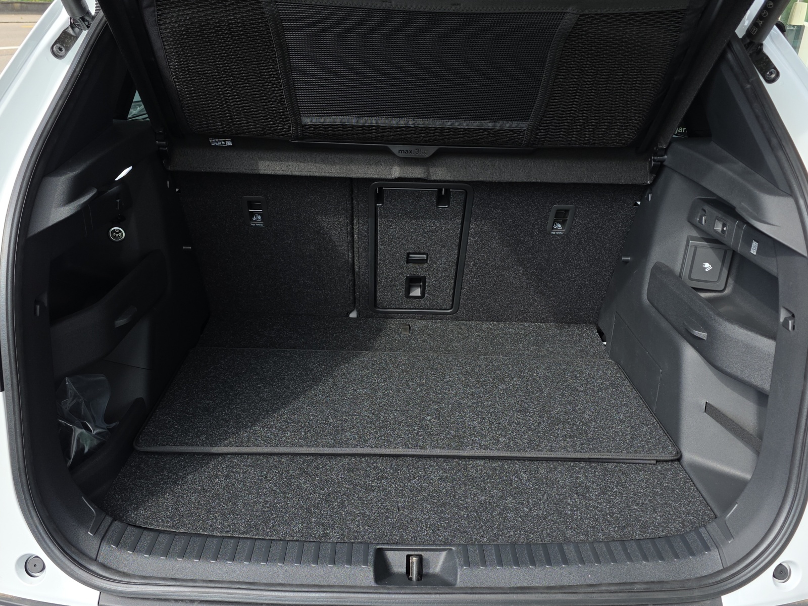 SKODA Elroq 85x Sportline 4x4-image-9