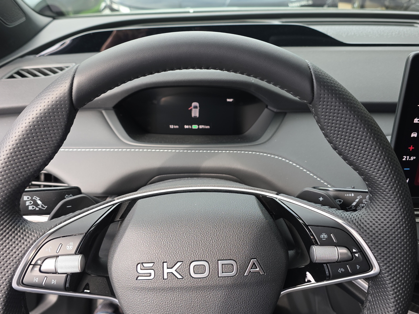 SKODA Elroq 85x Sportline 4x4-image-6