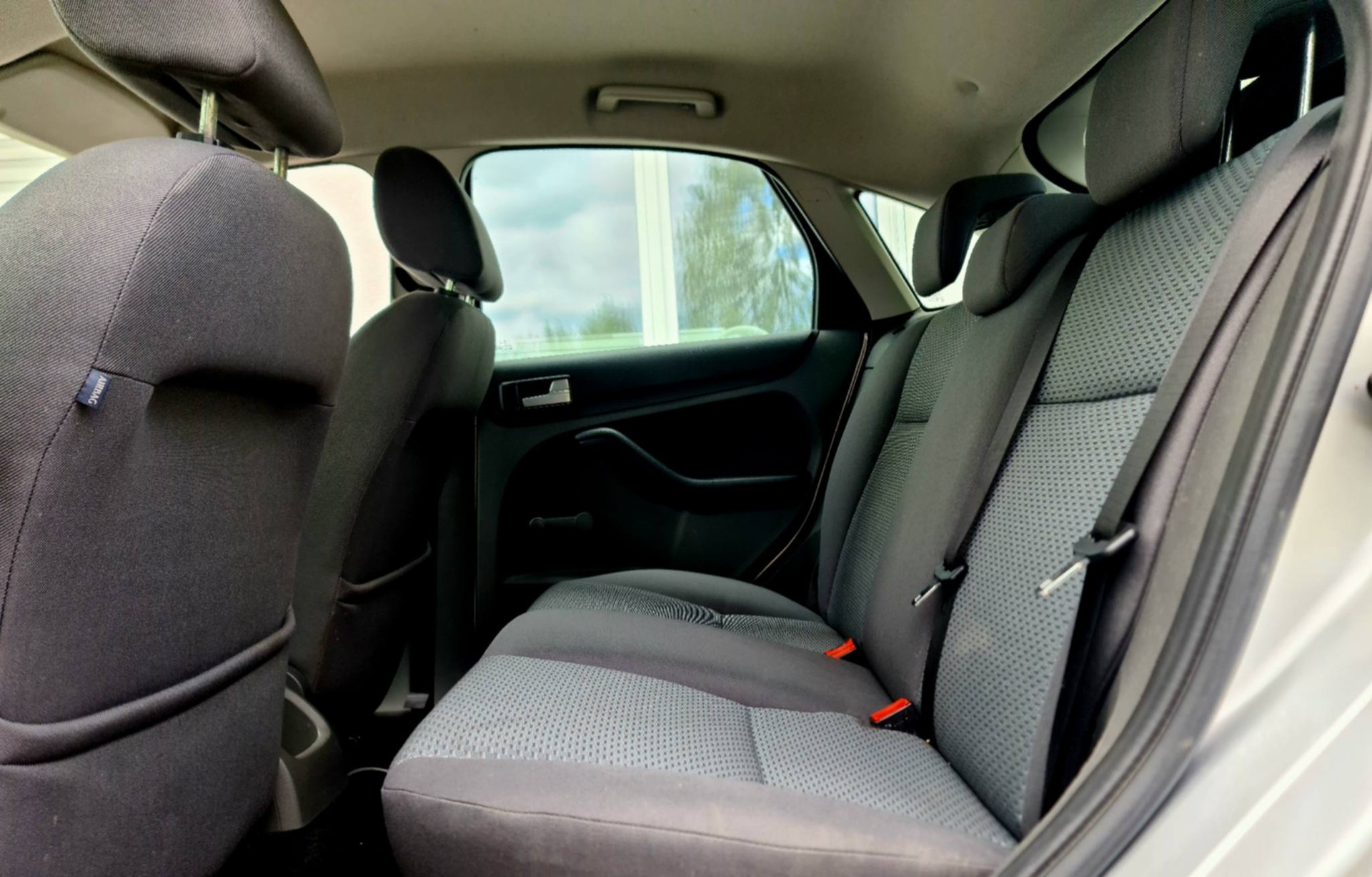 FORD Focus 1.6i VCT Titanium-image-16