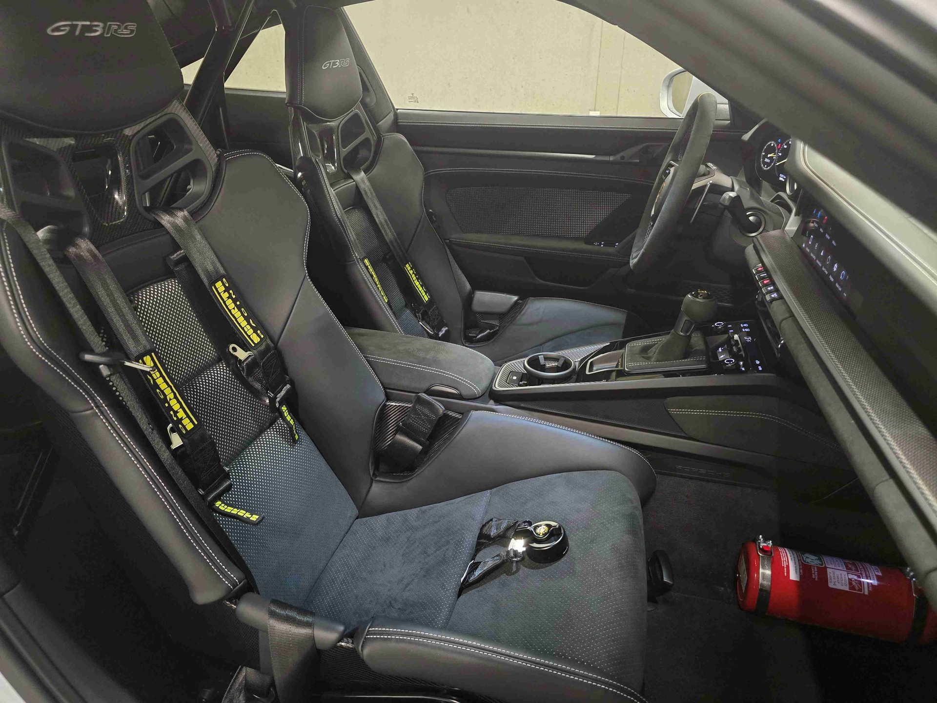 PORSCHE 911 GT3 RS-image-14