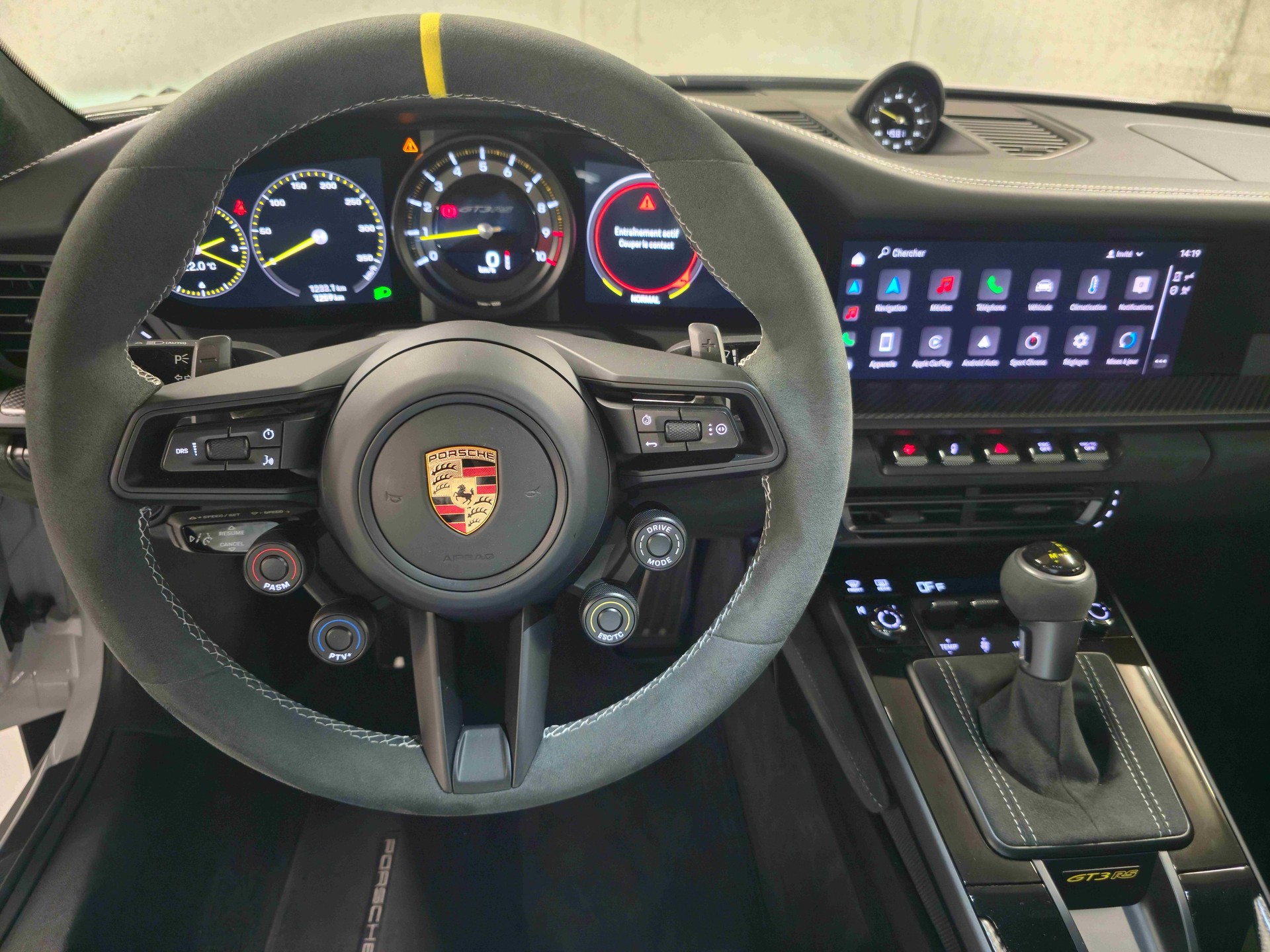 PORSCHE 911 GT3 RS-image-15