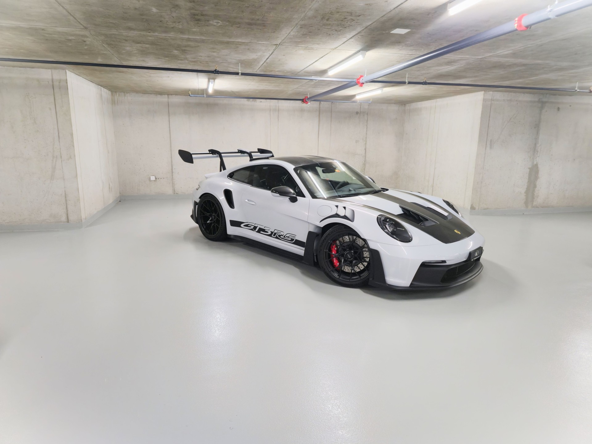 PORSCHE 911 GT3 RS-image-1