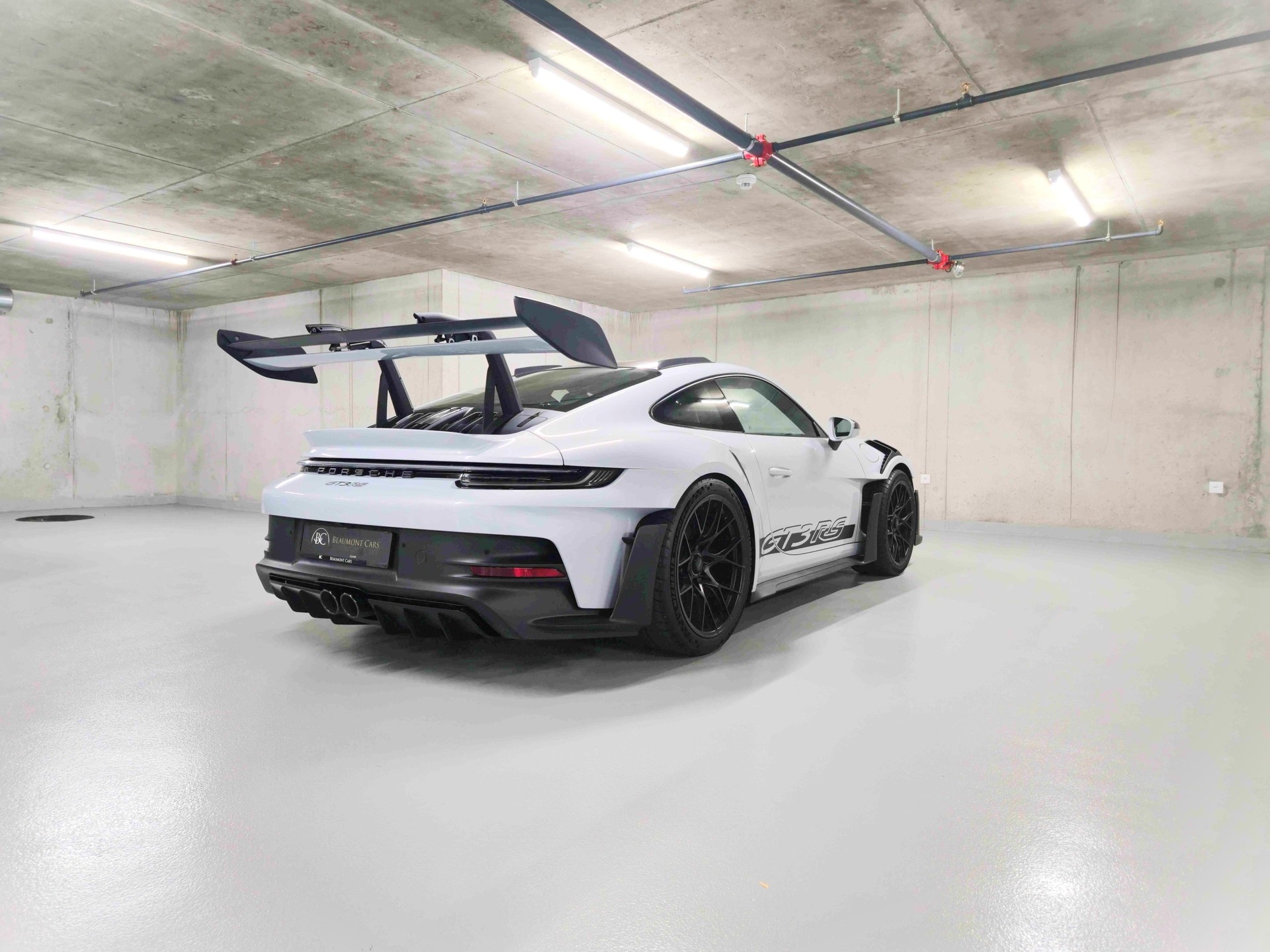 PORSCHE 911 GT3 RS-image-6