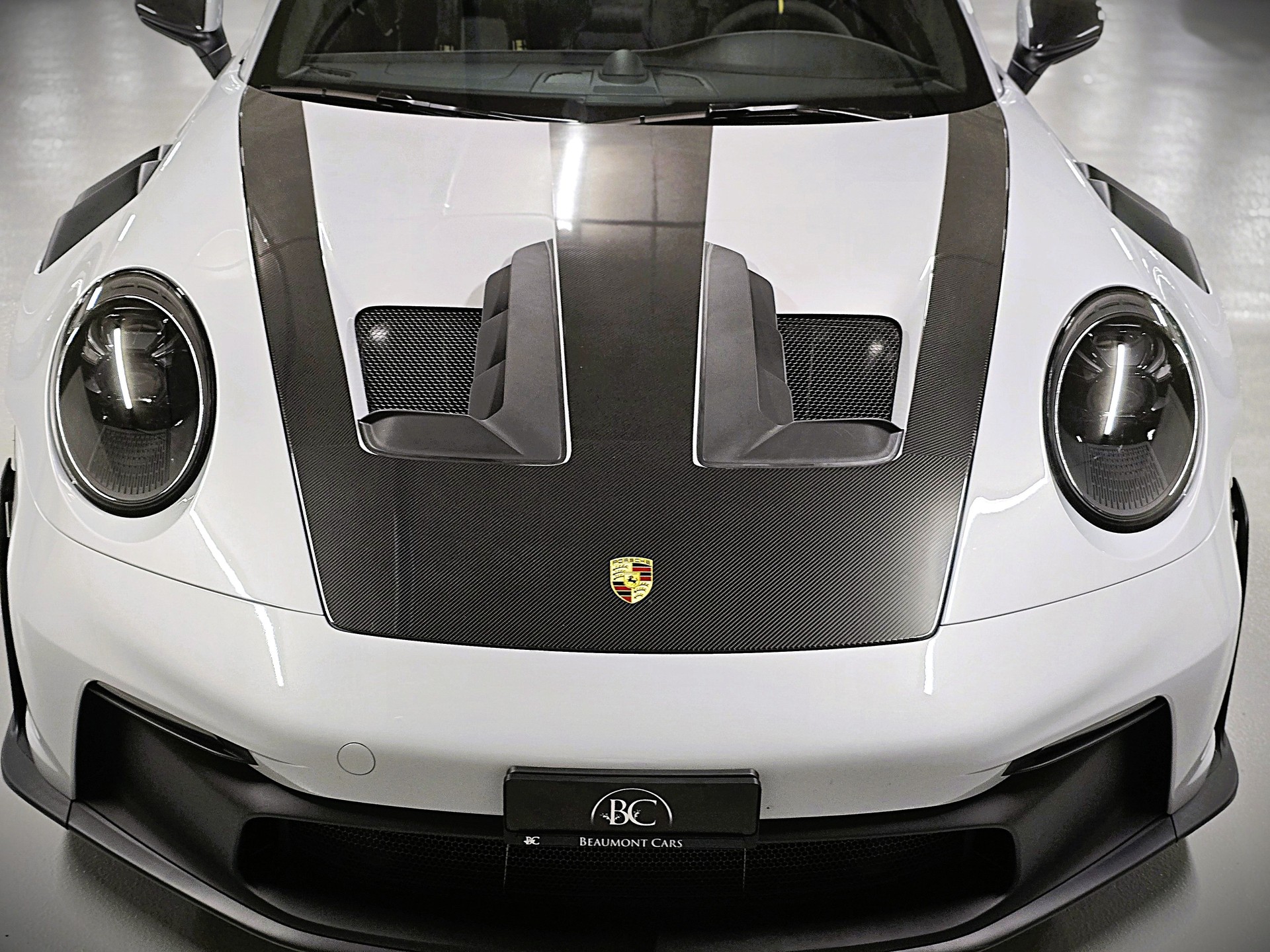 PORSCHE 911 GT3 RS-image-3