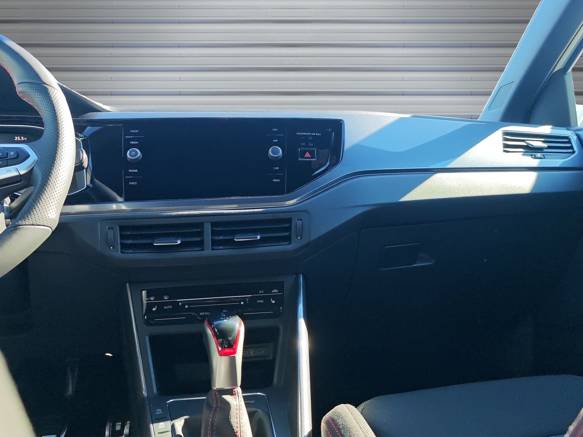 VW Polo 2.0 TSI GTI DSG-image-10