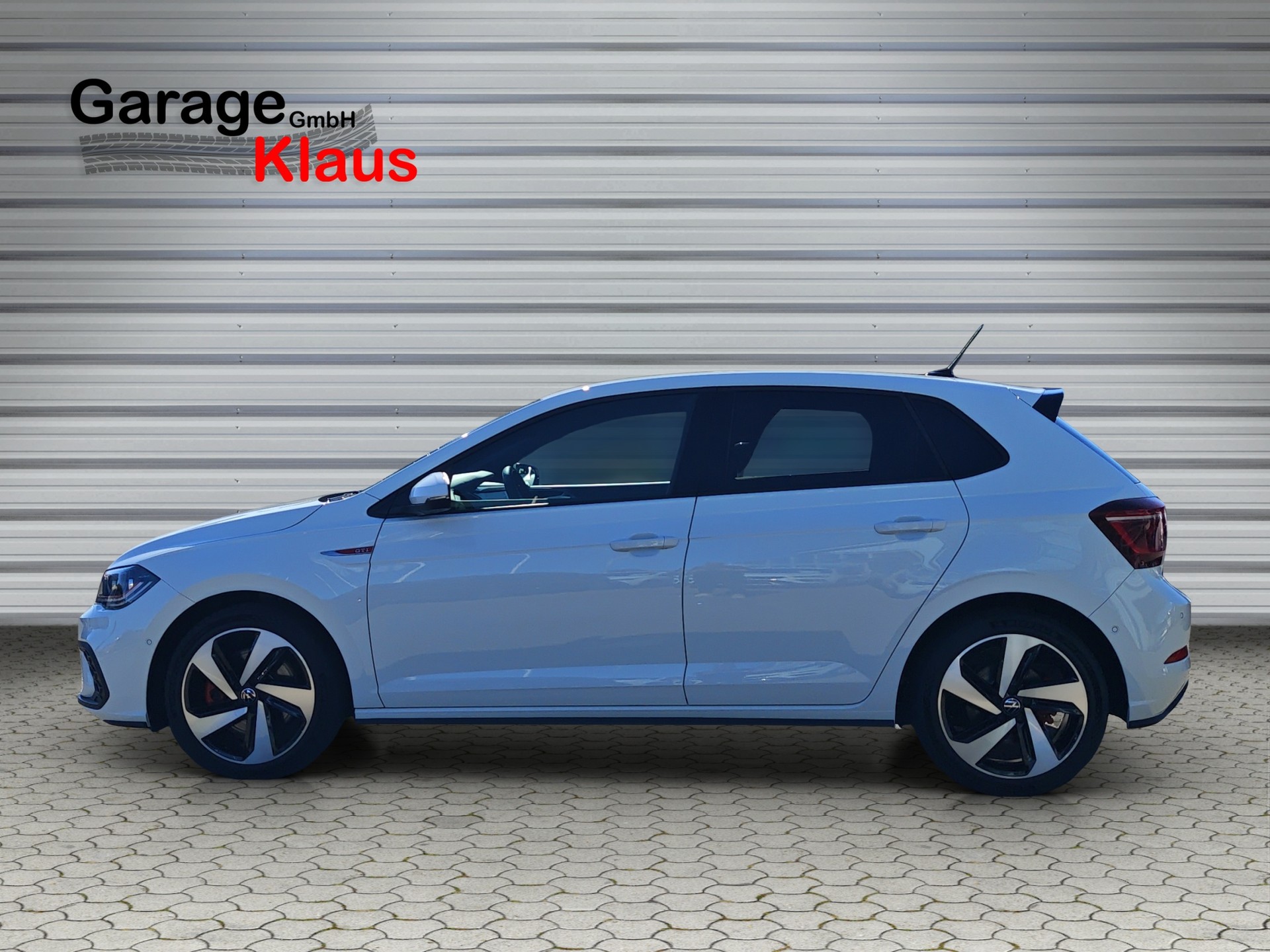 VW Polo 2.0 TSI GTI DSG-image-2