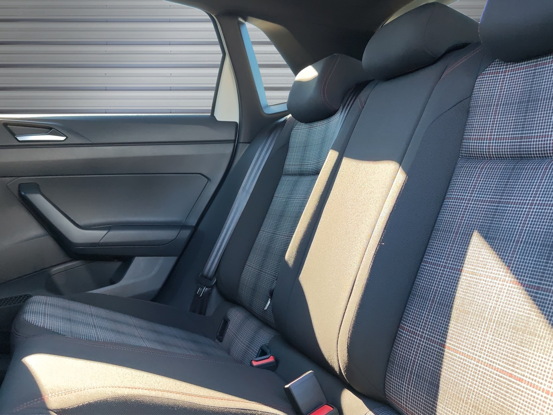 VW Polo 2.0 TSI GTI DSG-image-11