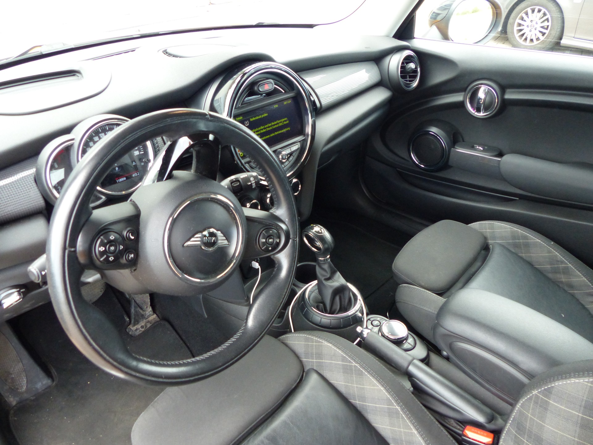 MINI Cooper Steptronic-image-17