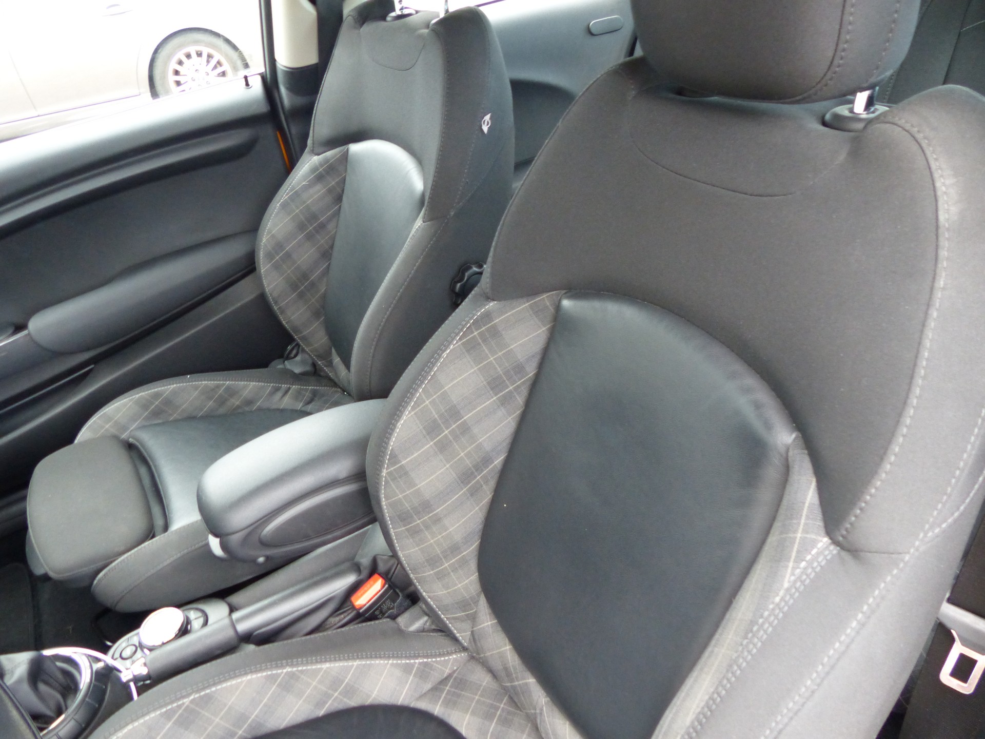 MINI Cooper Steptronic-image-16