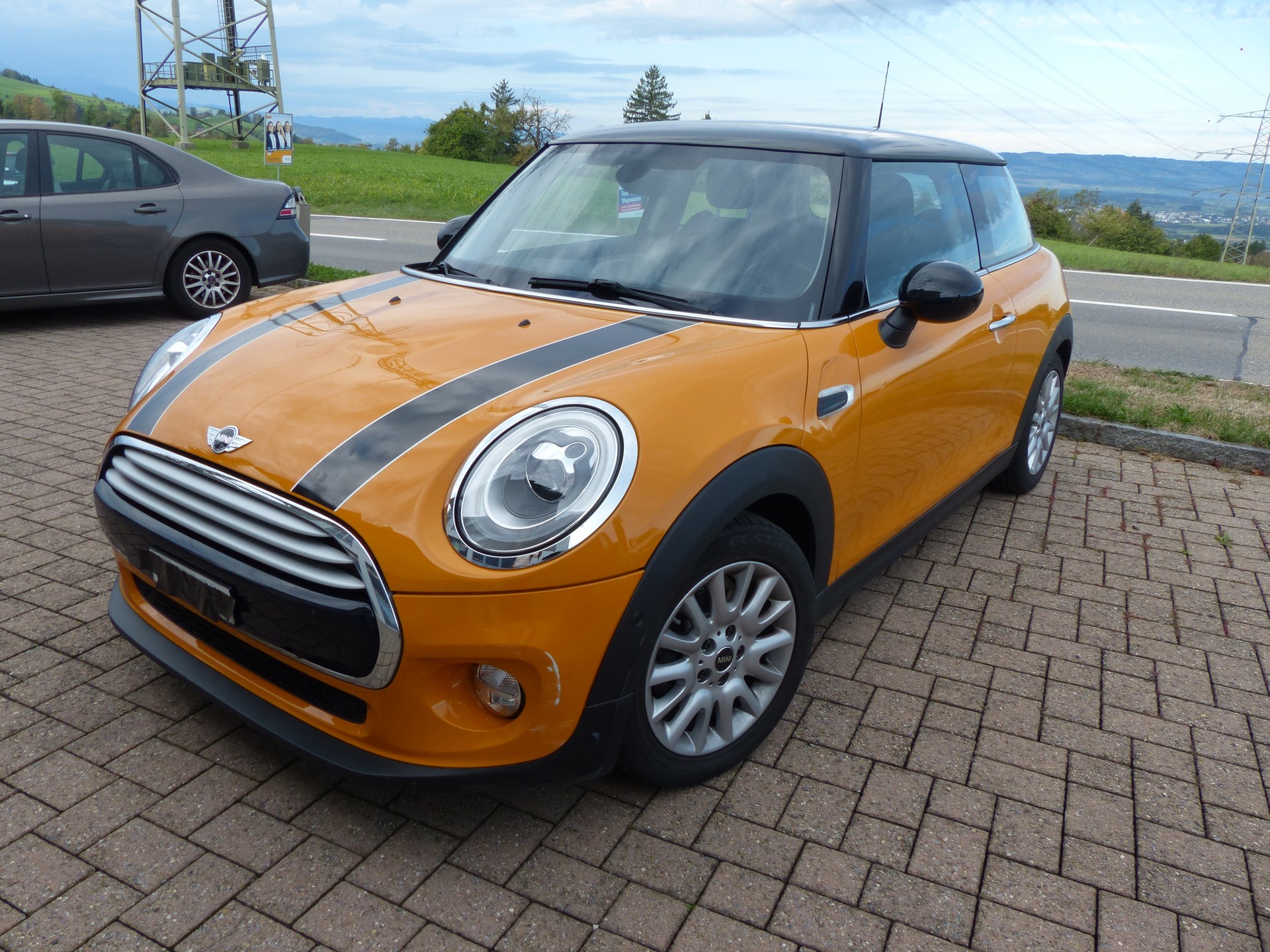 MINI Cooper Steptronic-image-1