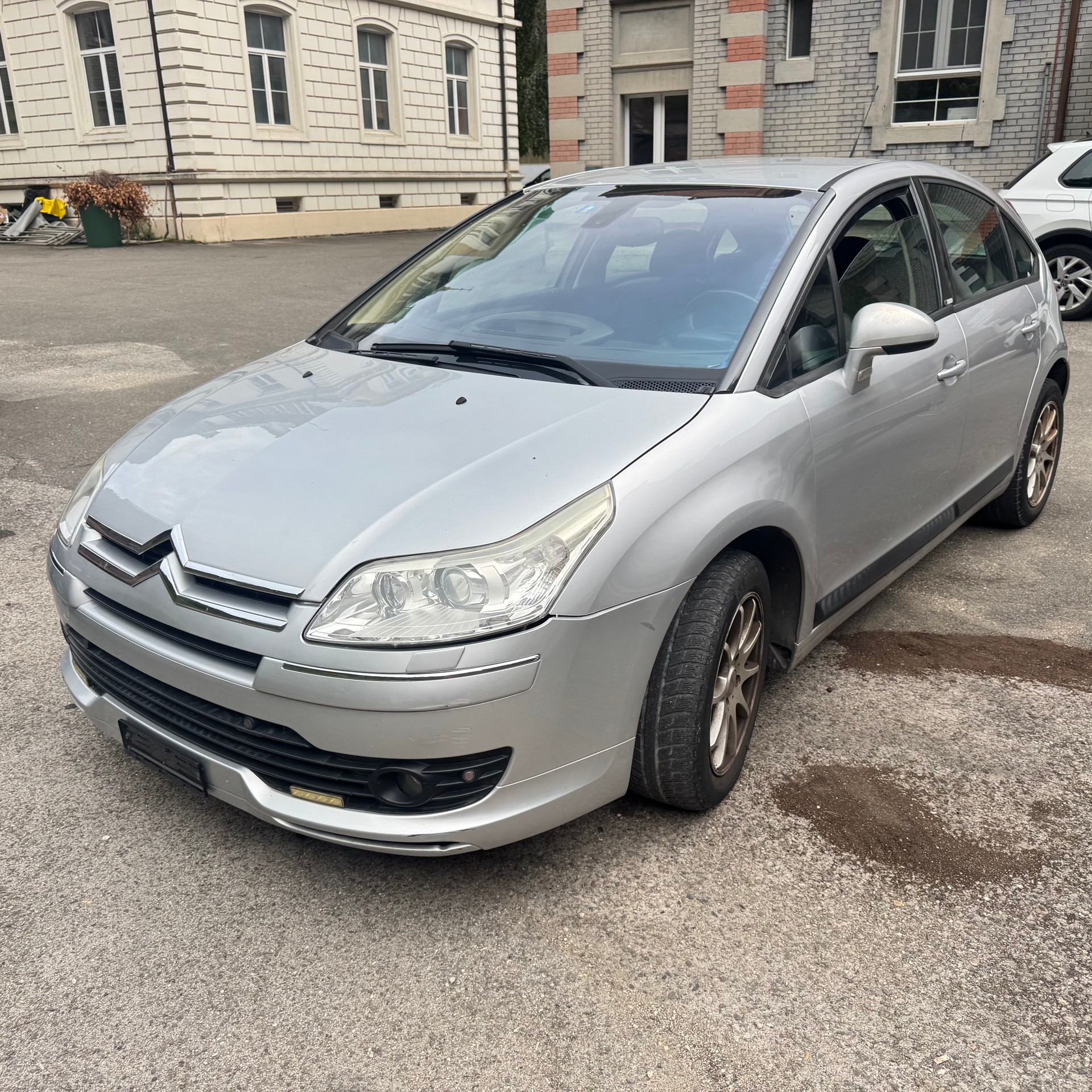 CITROEN C4 Berline 2.0i 16V VTR Automatic-image-1