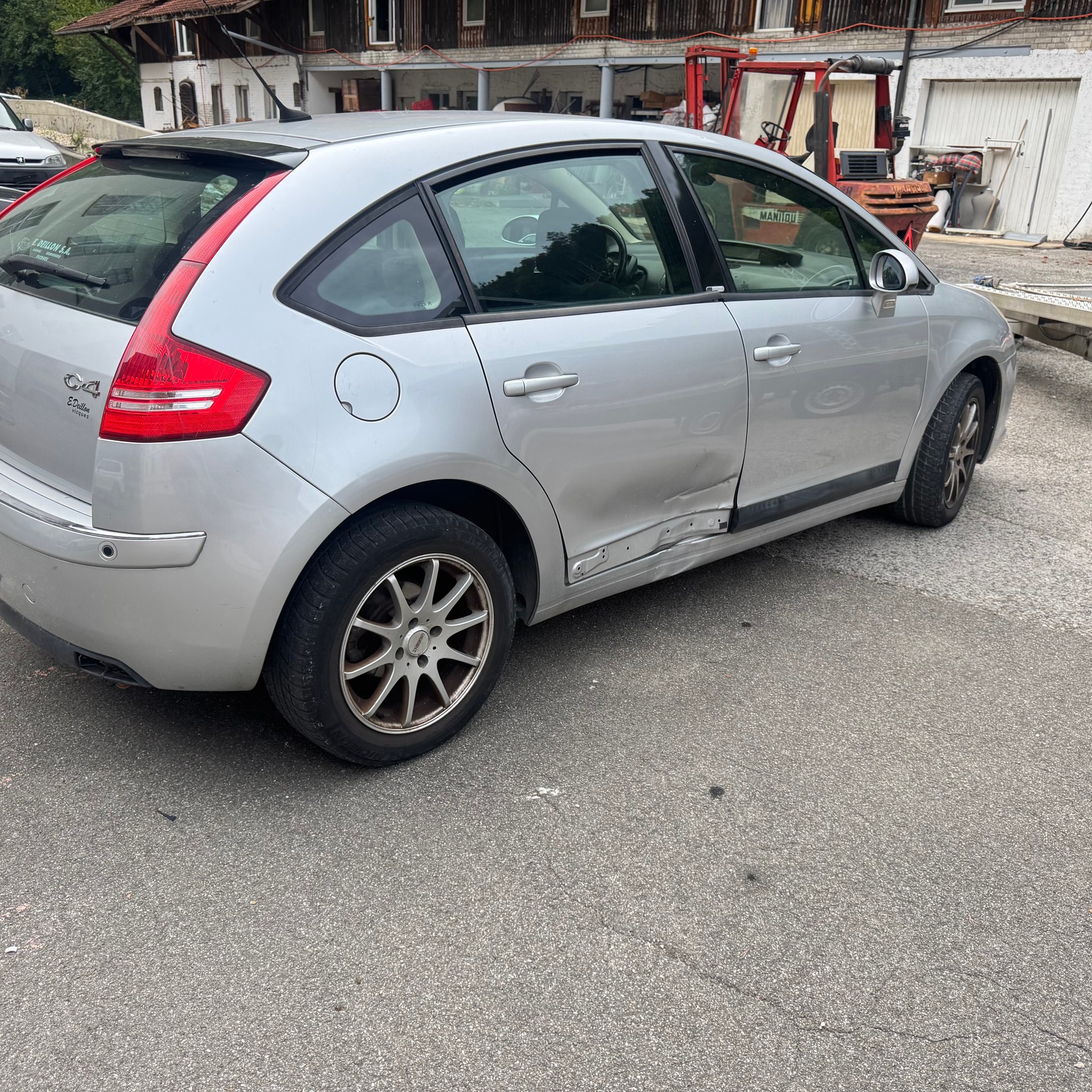 CITROEN C4 Berline 2.0i 16V VTR Automatic-image-2