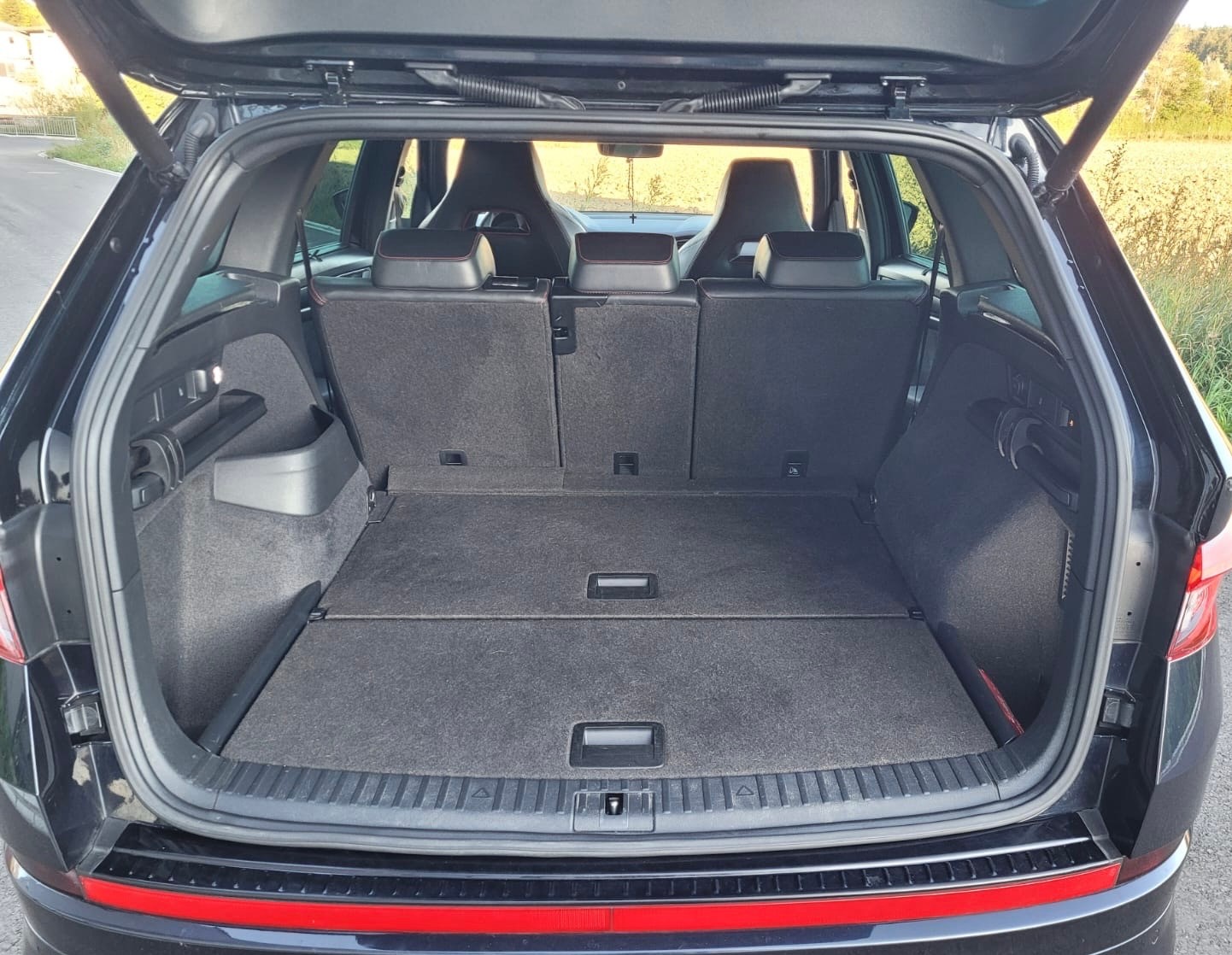 SKODA 2.0 Bi-TDI 240 RS DSG-image-3