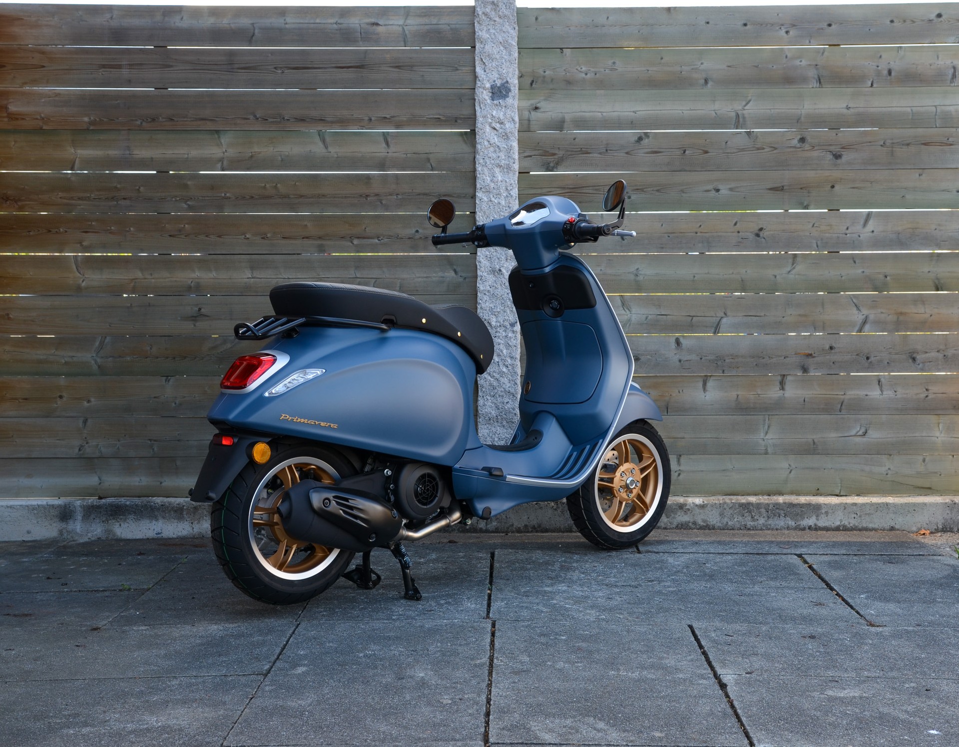 PIAGGIO Vespa 125 Primavera officina 8-showroom-element-1