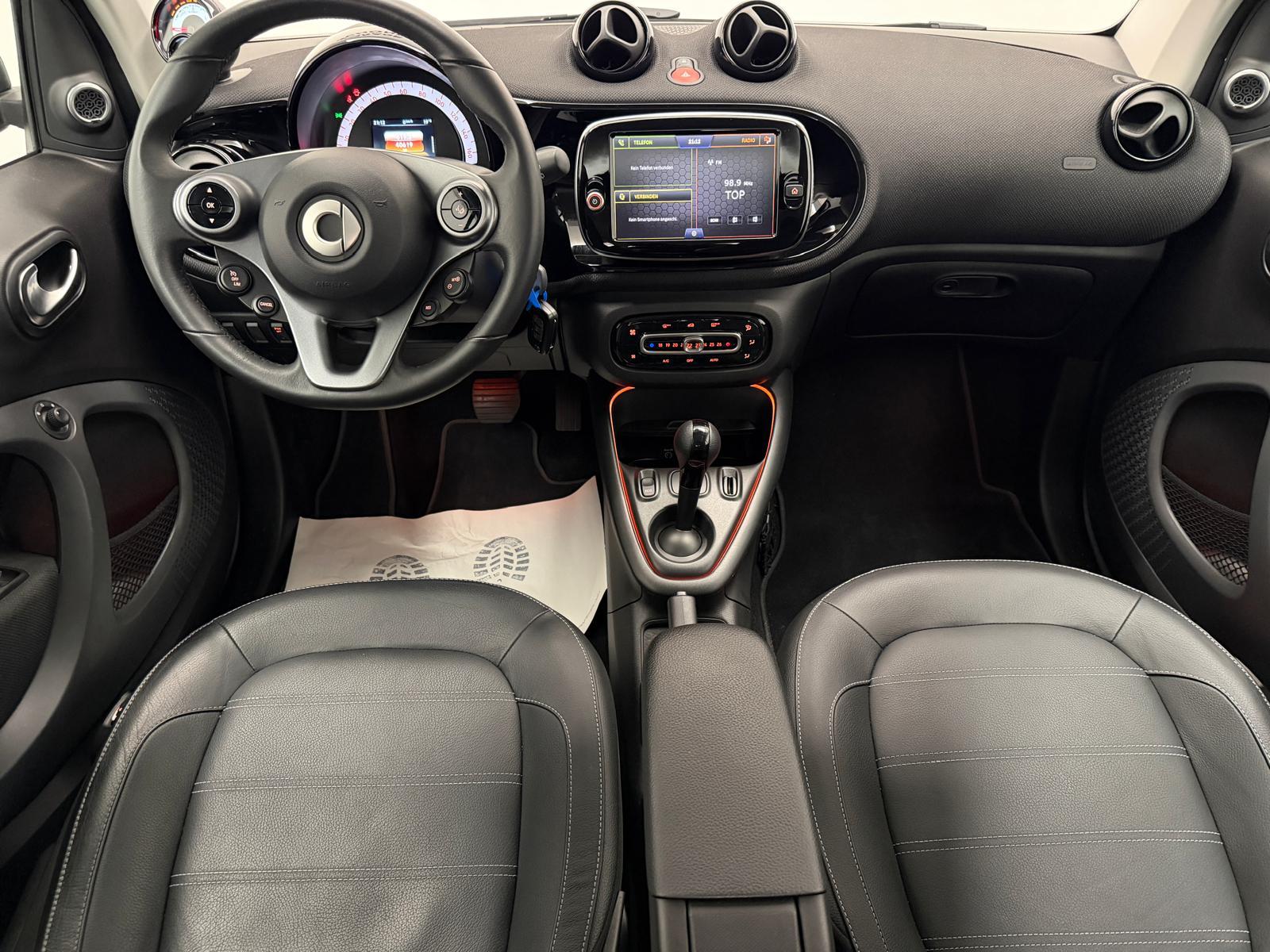 SMART Fortwo Coupé EQ Prime-image-13