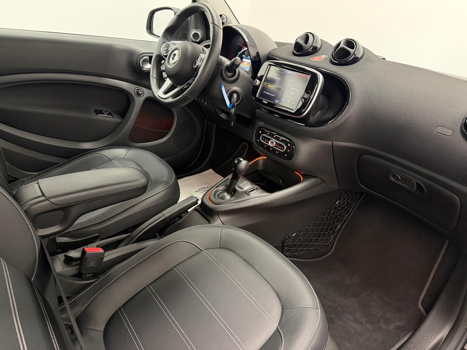 SMART Fortwo Coupé EQ Prime-image-10