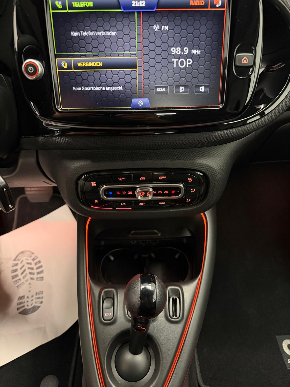 SMART Fortwo Coupé EQ Prime-image-18