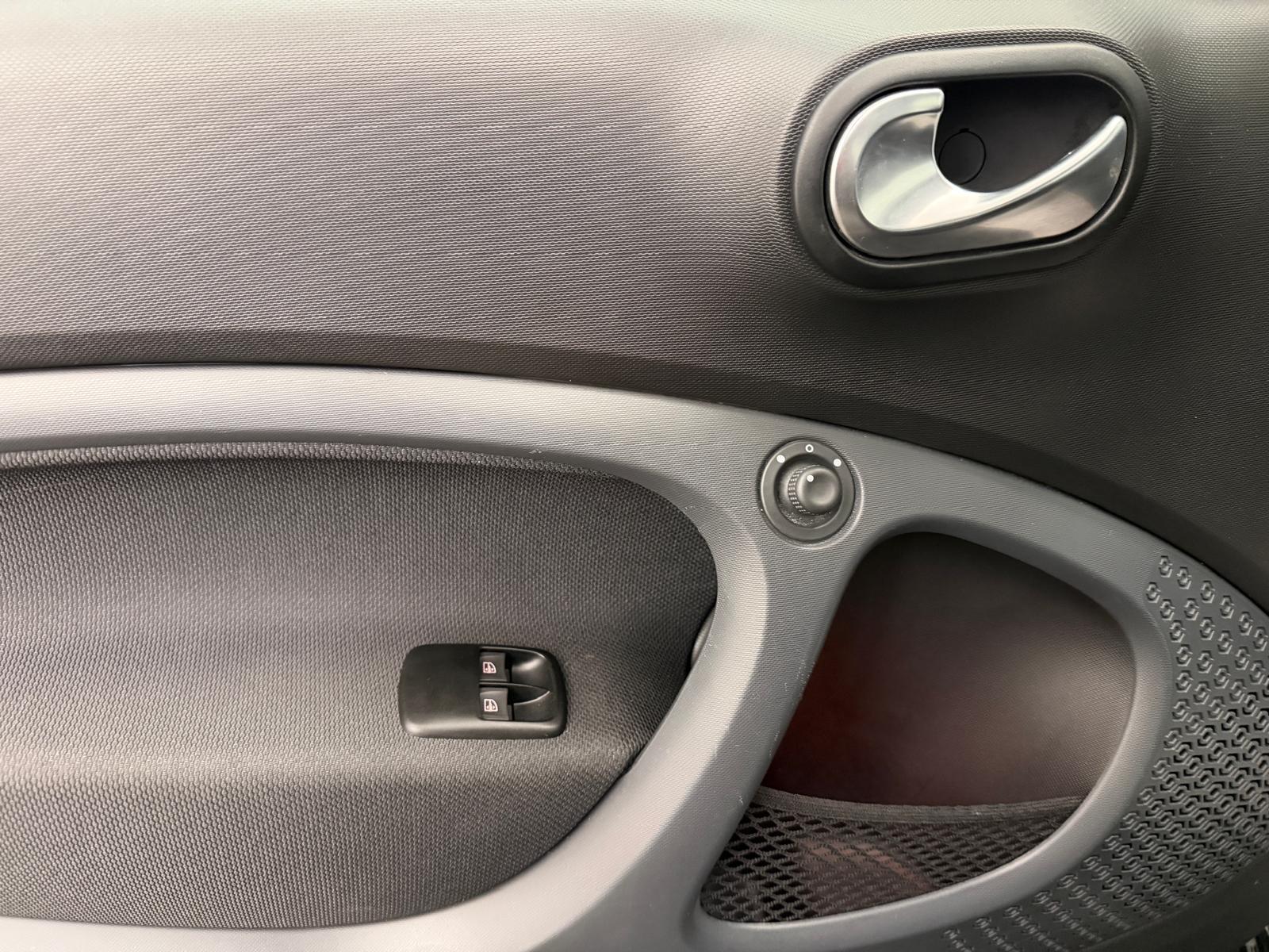 SMART Fortwo Coupé EQ Prime-image-15