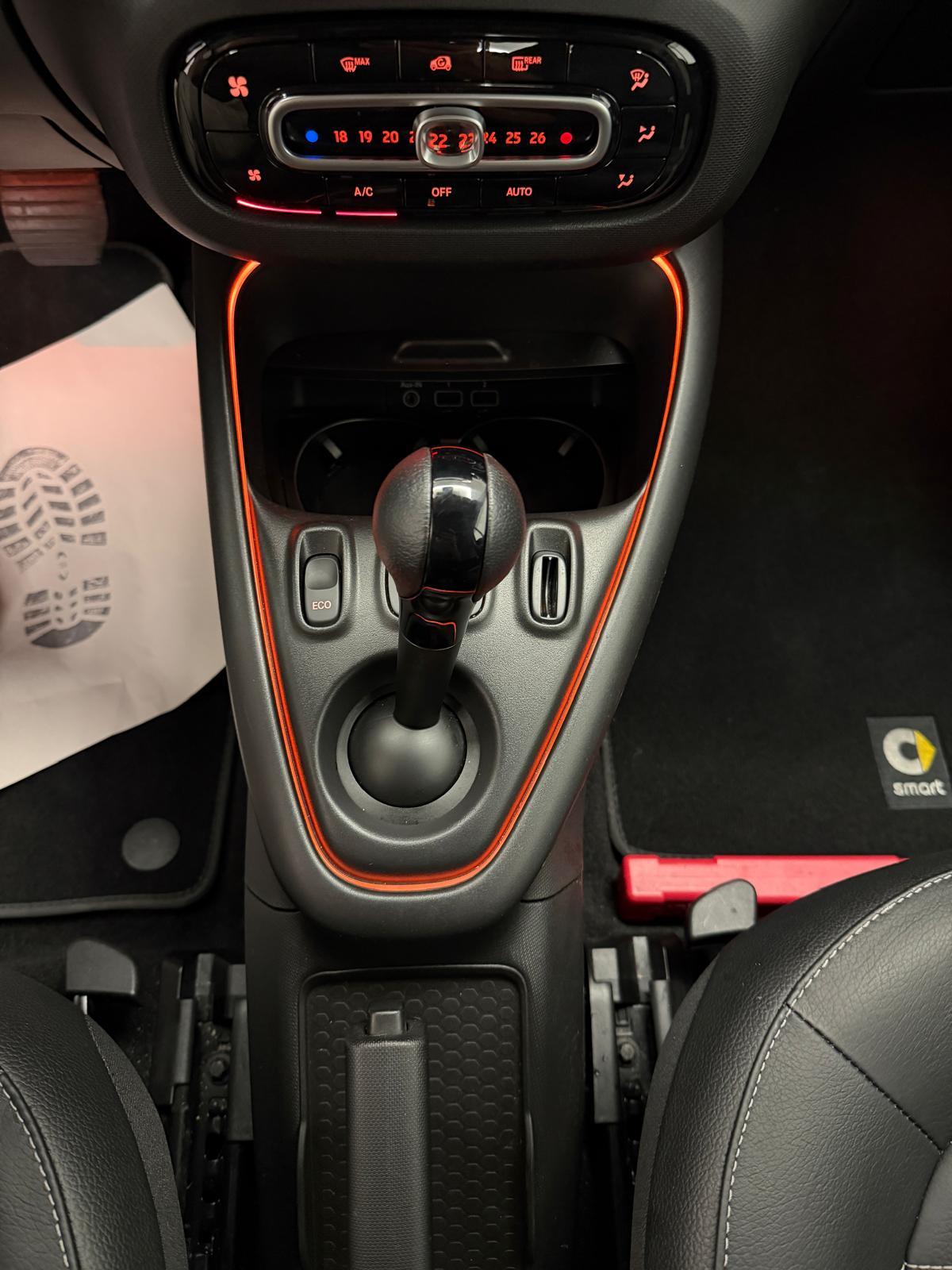 SMART Fortwo Coupé EQ Prime-image-17