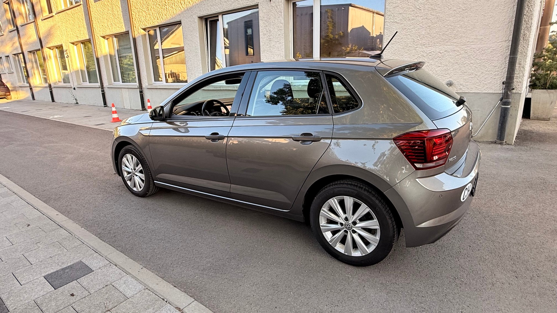 VW POLO-image-10