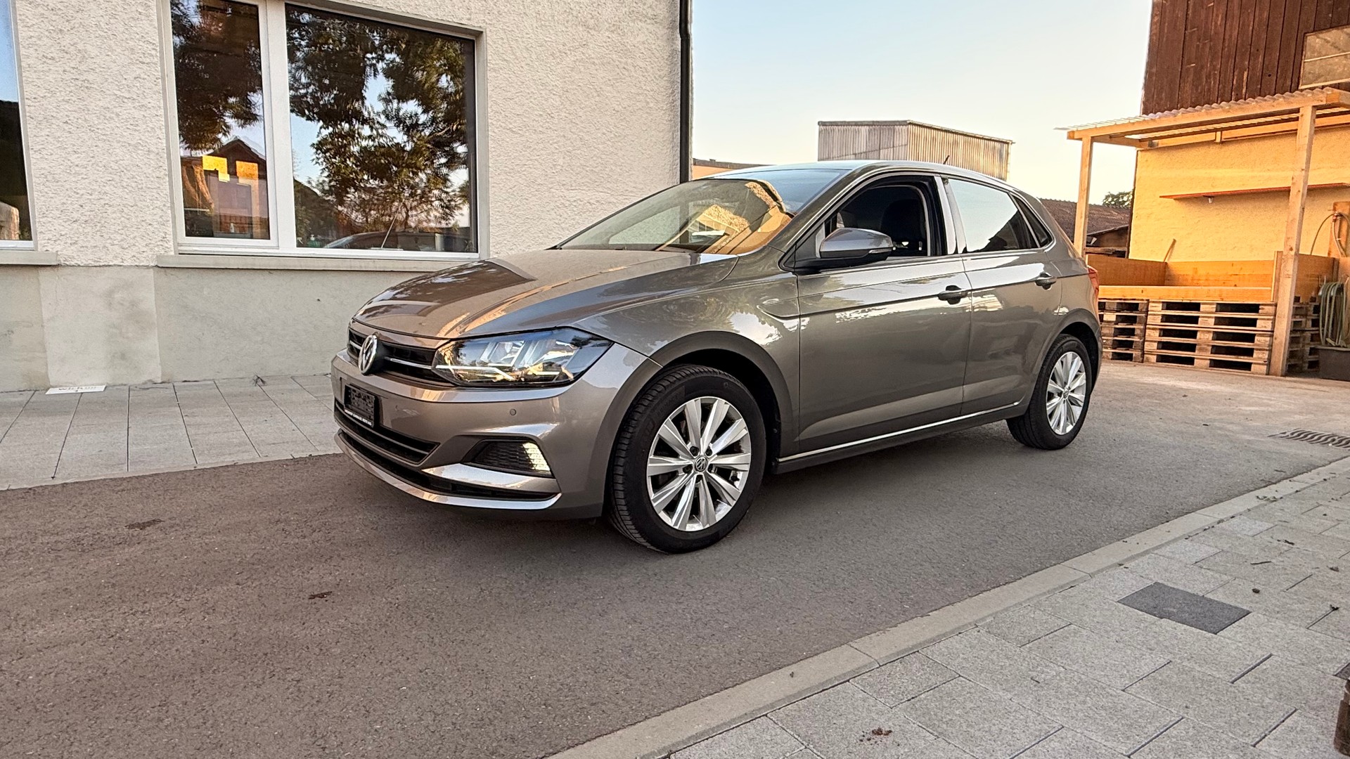 VW POLO-image-0