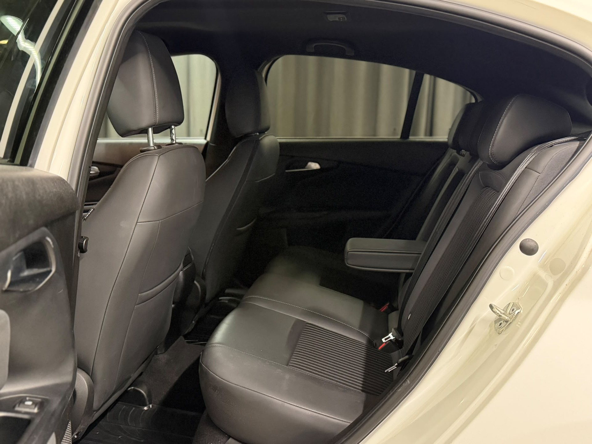 FIAT Tipo 1.6MJ Sport DCT-6-image-12