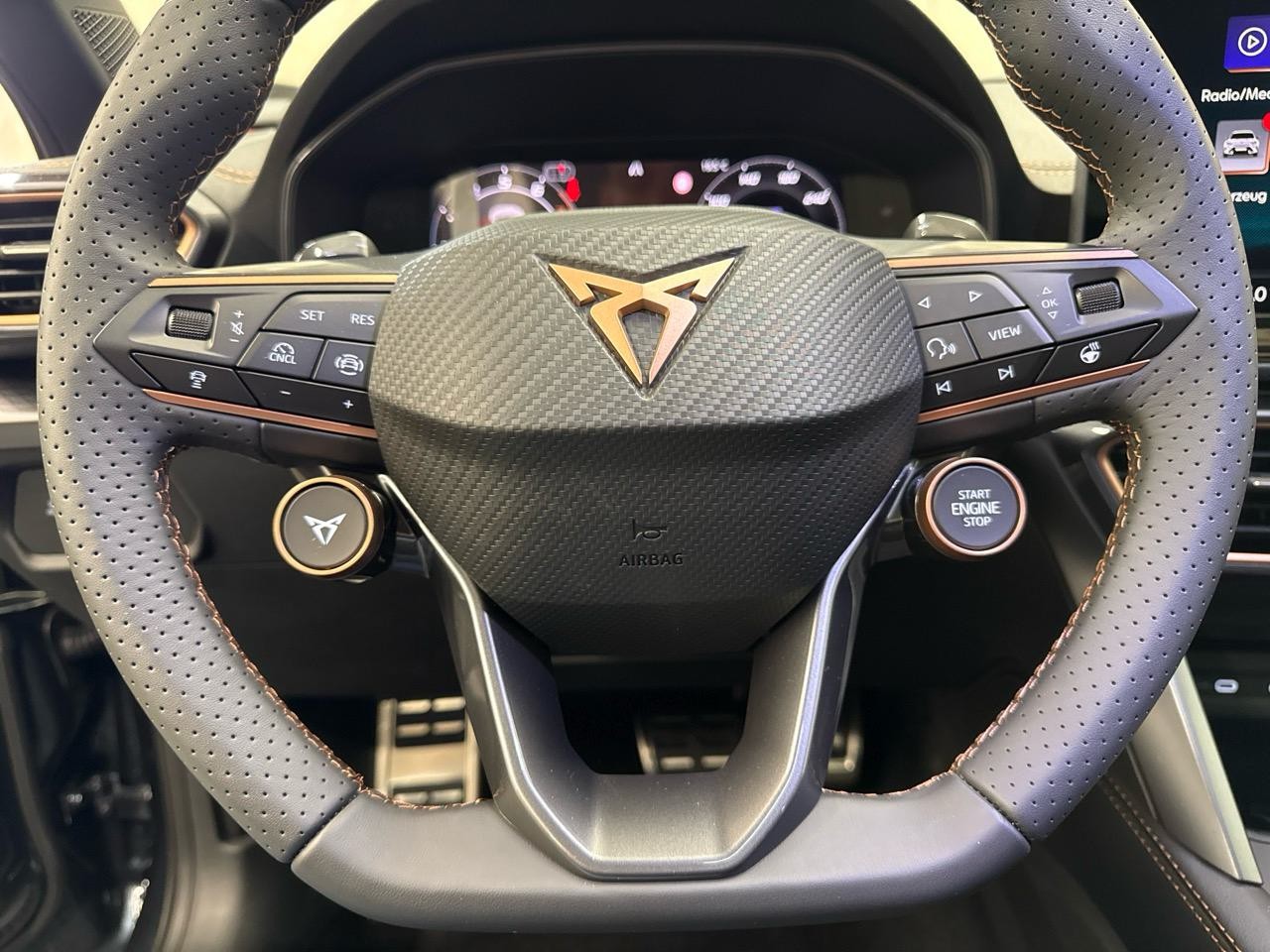 CUPRA Formentor 1.5 TSI DSG-image-7
