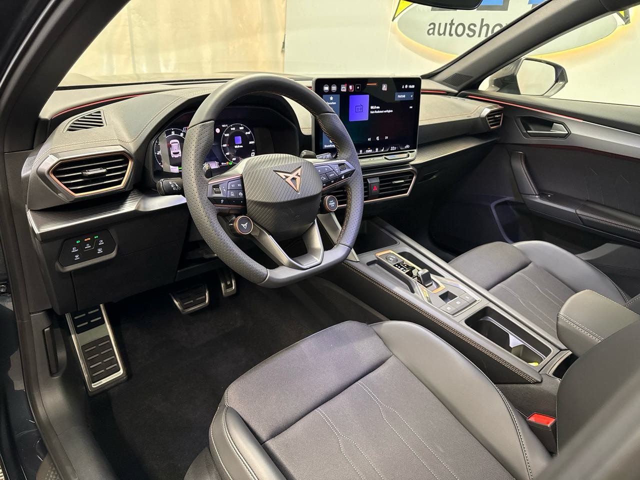 CUPRA Formentor 1.5 TSI DSG-image-2