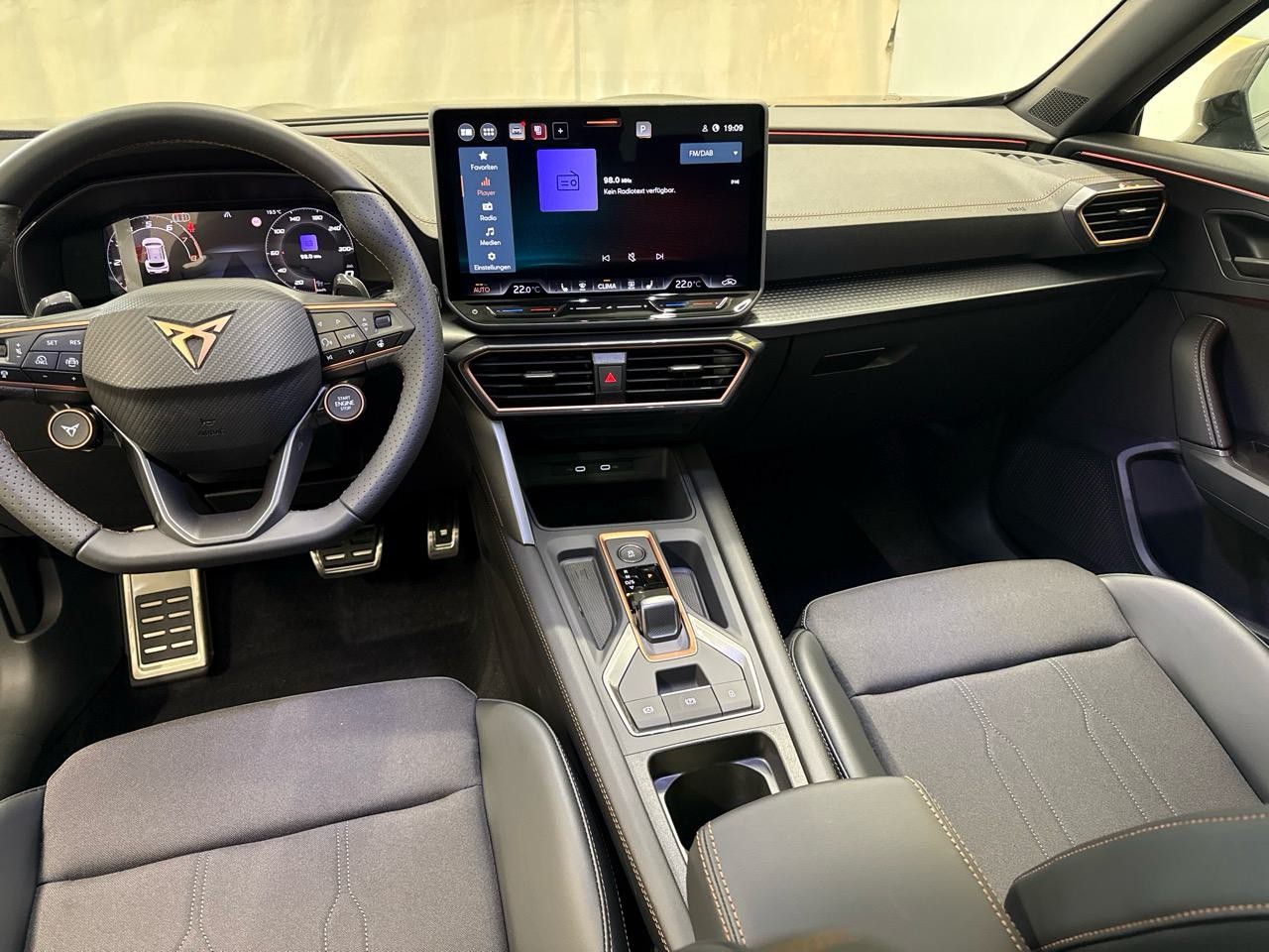 CUPRA Formentor 1.5 TSI DSG-image-5